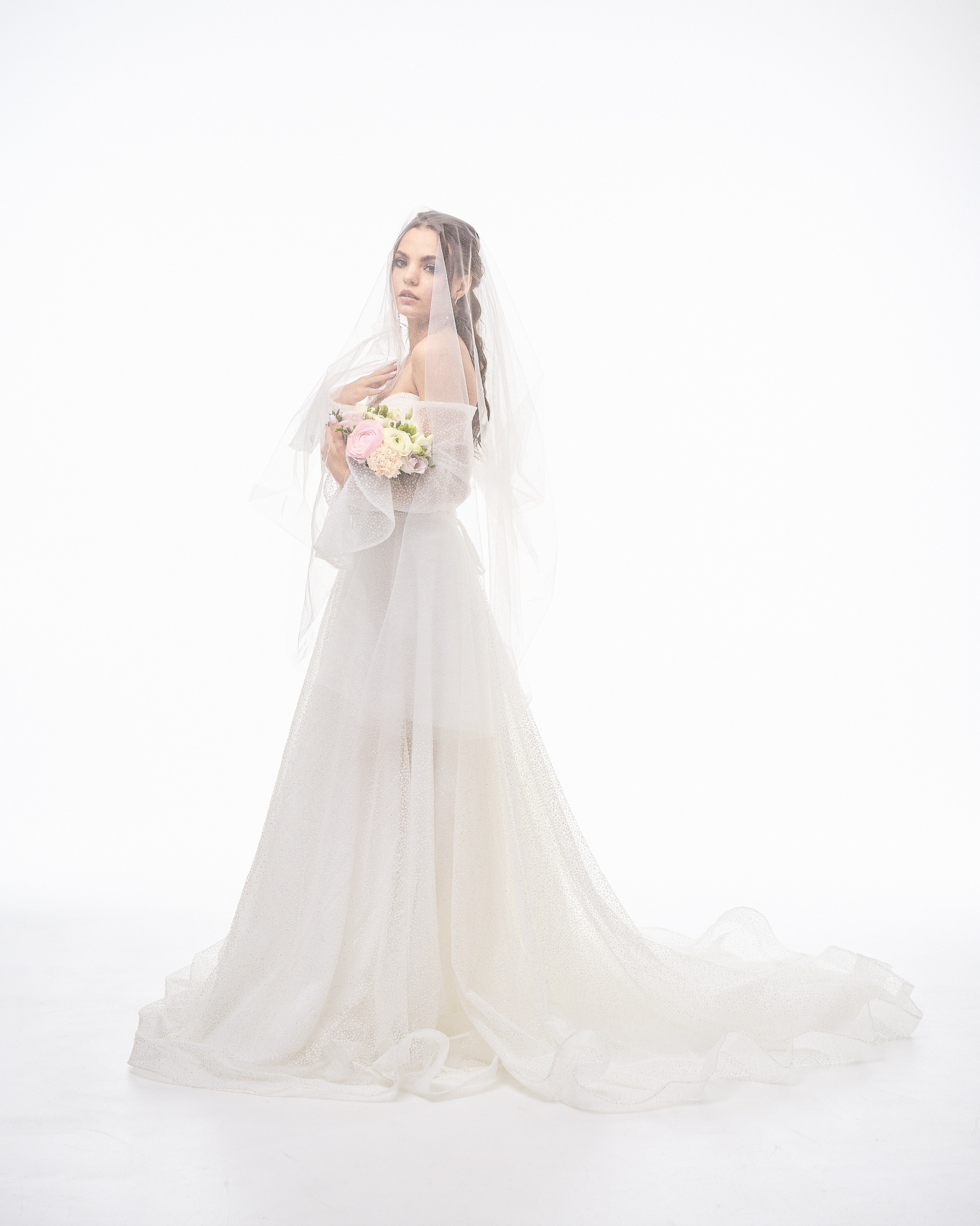 Свадебная съёмка в фотостудии