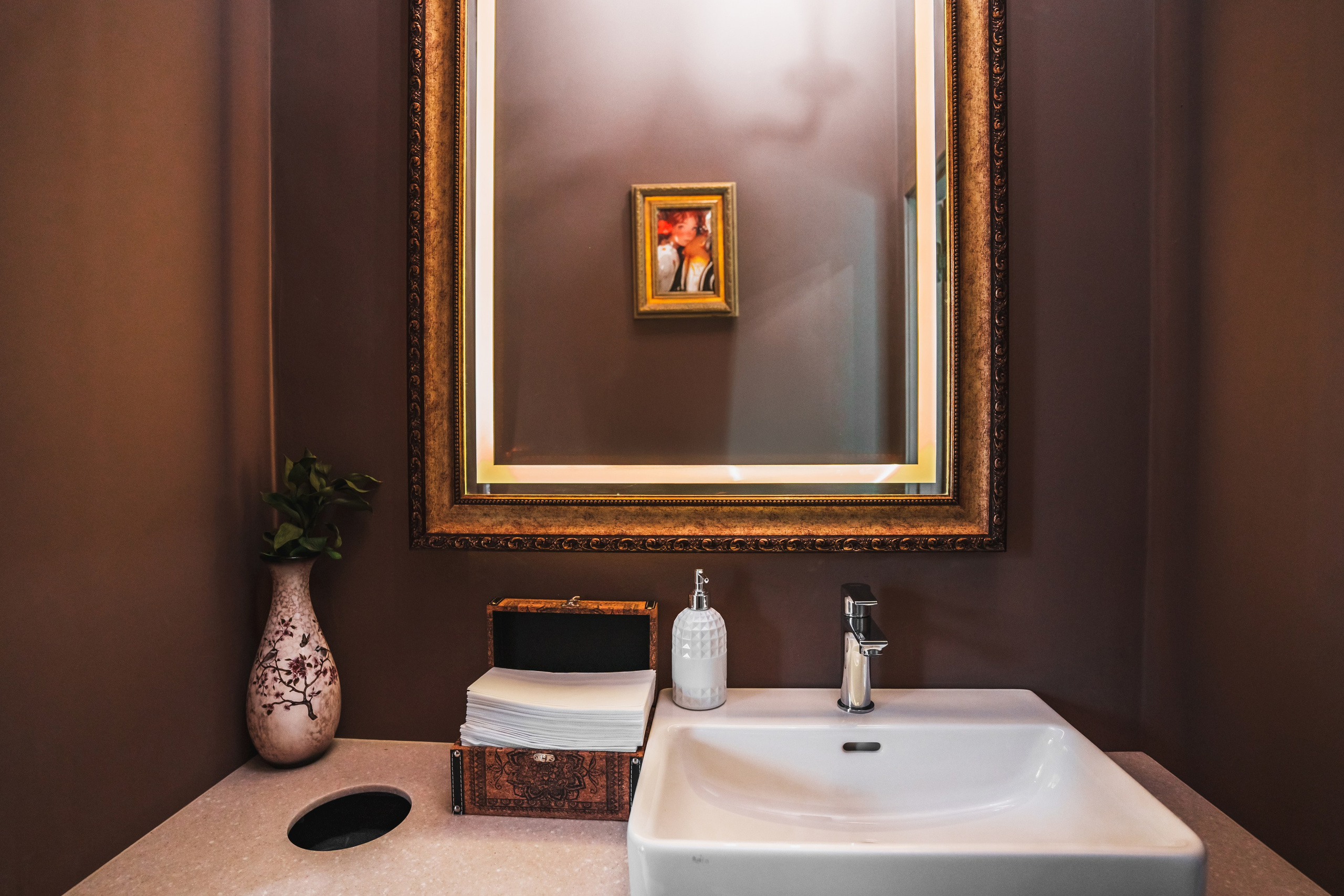 Кафе «Лисы, спички, два стола». Фотограф Казань