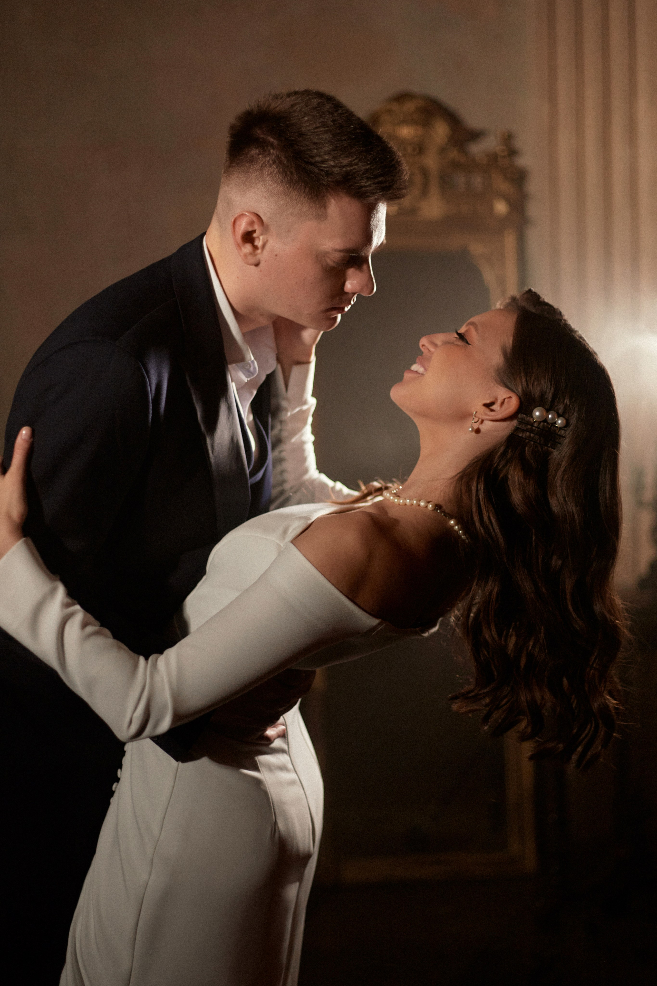 Свадебная фотосессия в Дворце Бракосочетания № 1. Сестры Карабаза. Фотографы и ретушеры в Москве и Санкт-Петербурге