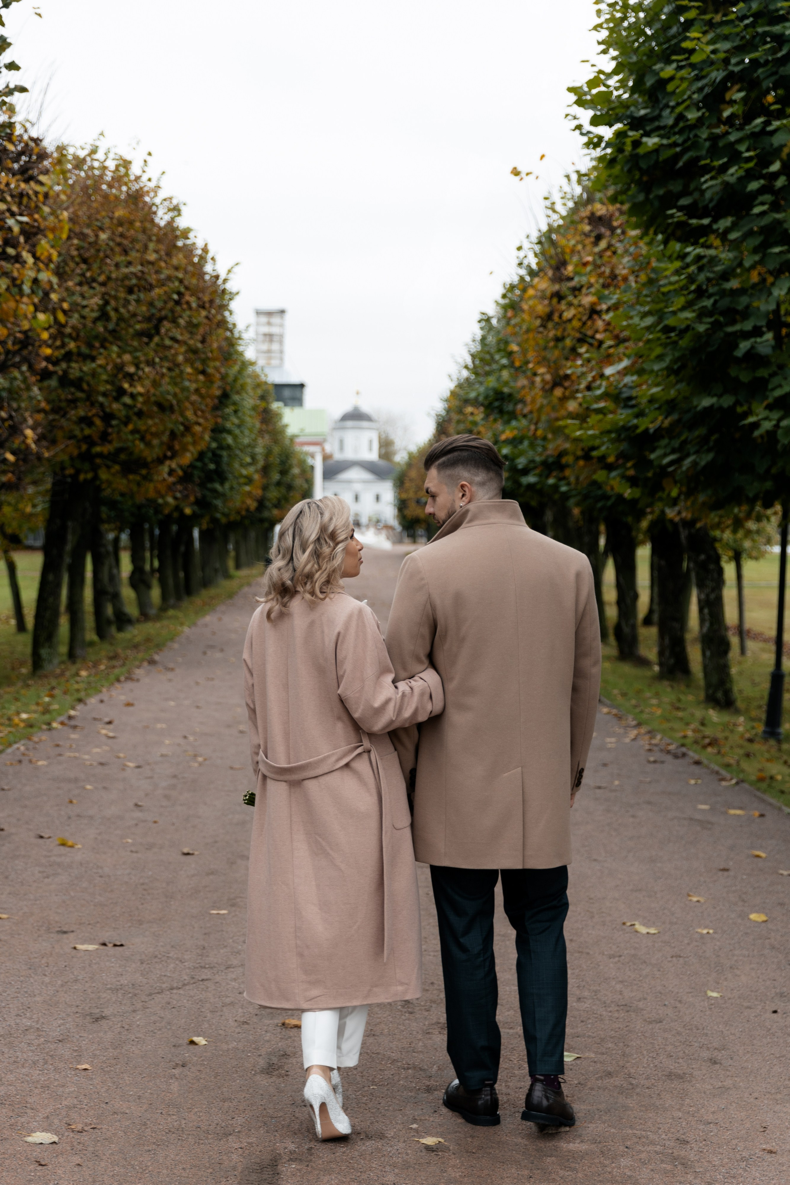 Даниил и Анастасия прогулка по Кусково. Свадебный фотограф в Москве