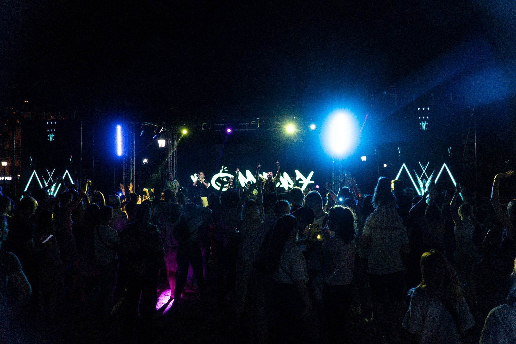 Концерт ко Дню молодёжи 2022. Репортажный, промышленный и маркетплейс-фотограф Дмитрий Чернат