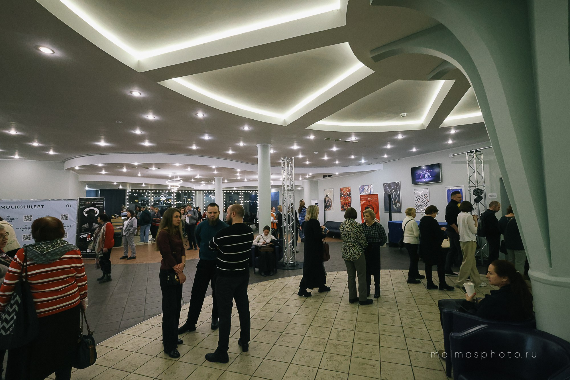 Моцарт и Сальери. МОСКОНЦЕРТ. Reportage, architectural, fine art photographer Lena Melnikova in Moscow