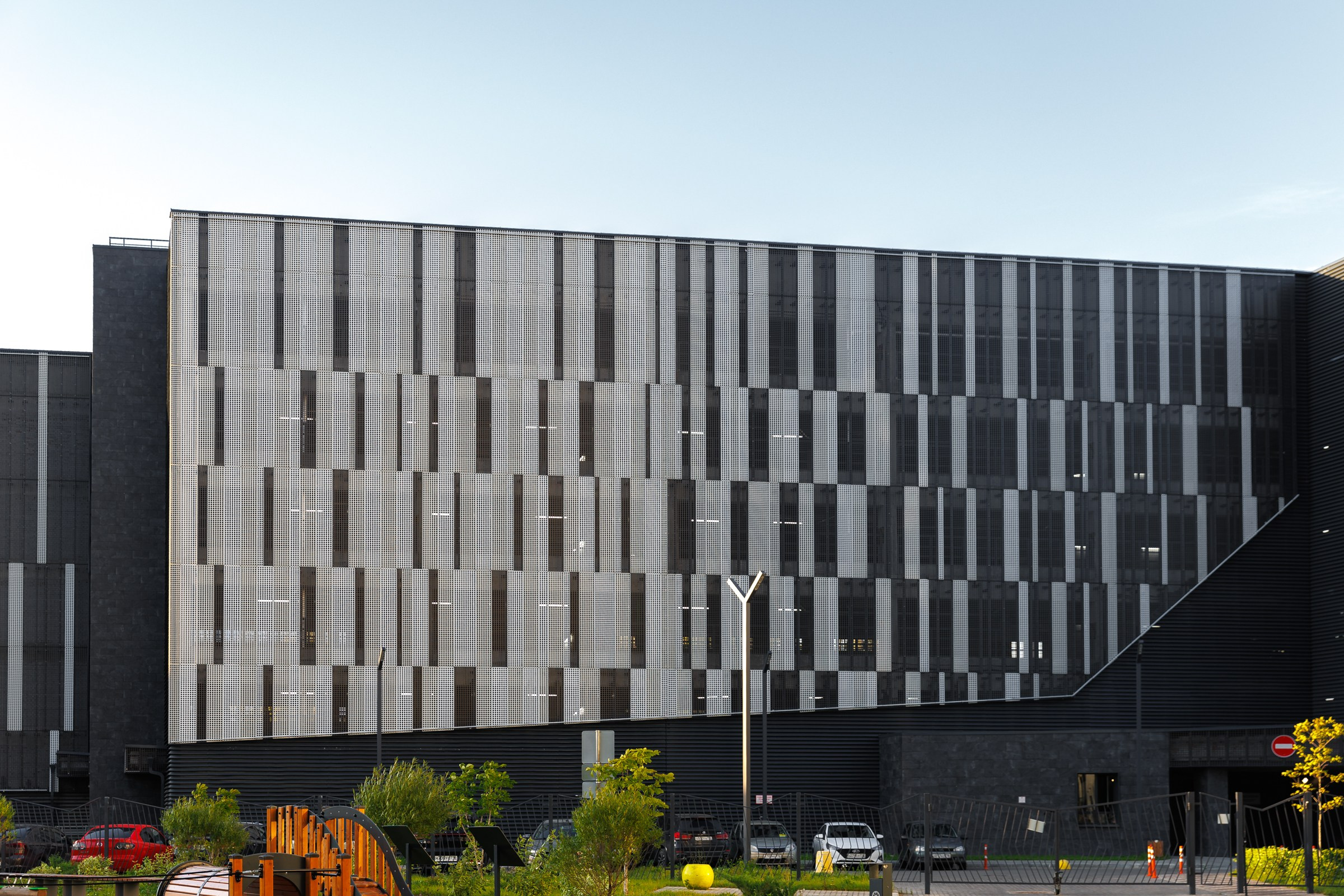 Парковка. Нонский Руслан, фотограф Казань. Архитектурная и интерьерная съемка, работаю по всей России