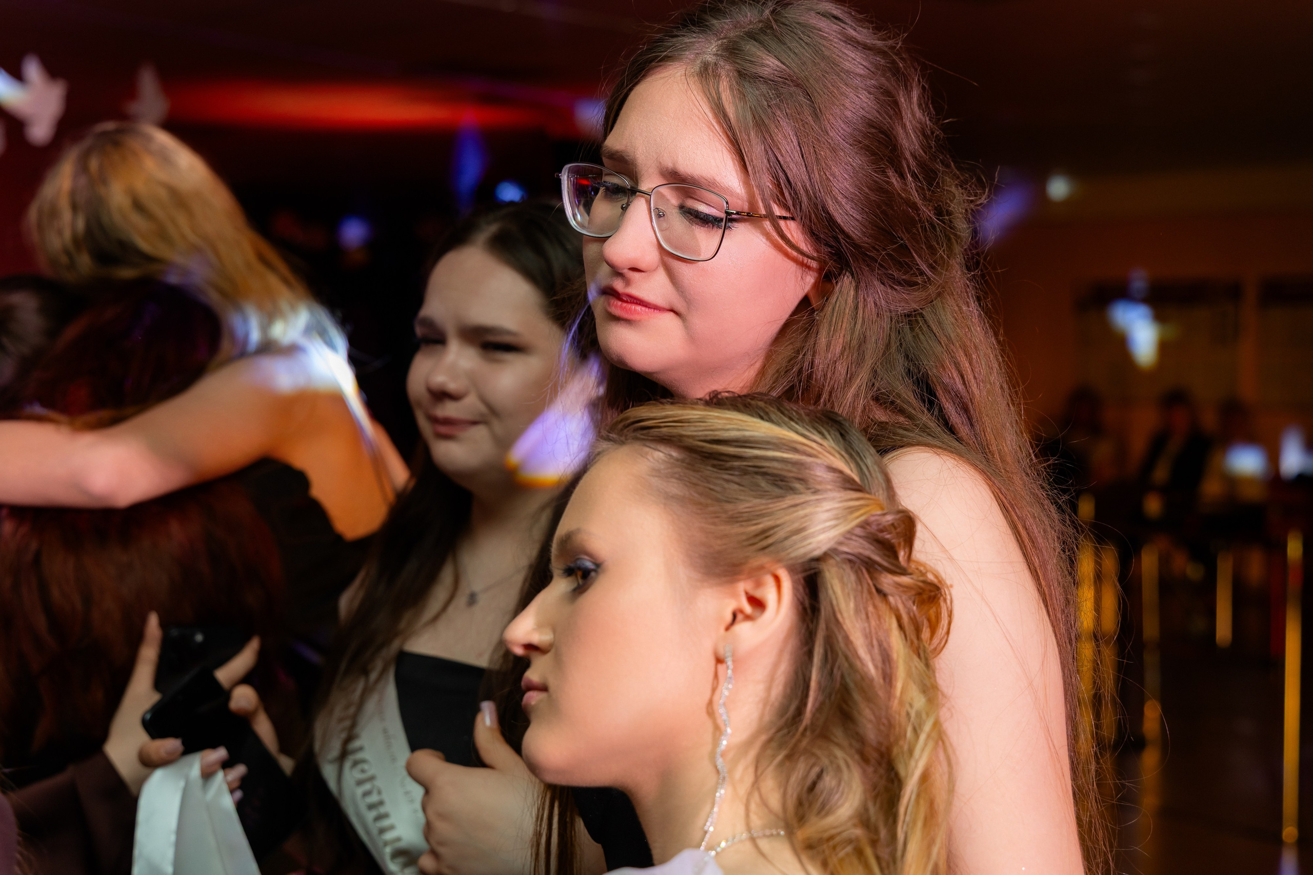 Школьный выпускной 2025 год в Минске, Беларуси. Свадебный фотограф в Минске/Беларуси Сергей Спиридонов