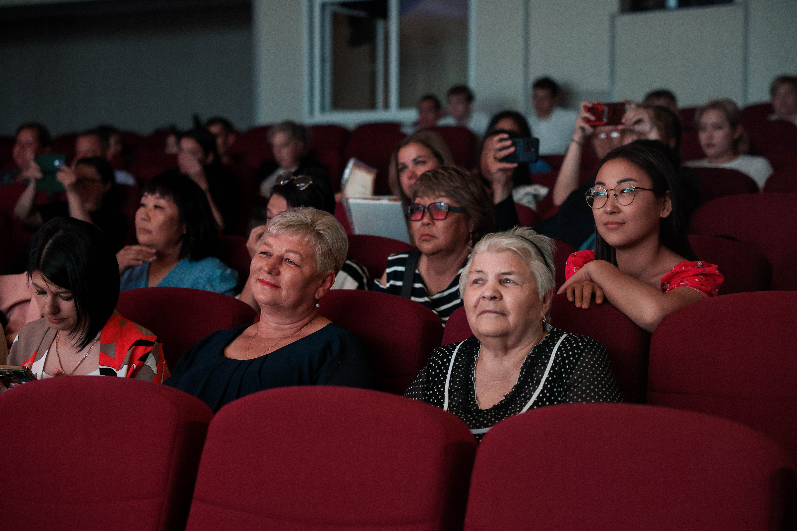 Вручение аттестатов 2025 |№ 58. Свадебный и Школьный фотограф Улан-Удэ Бурятия Джулия Топоева Выпускные альбомы Фотограф на мероприятие