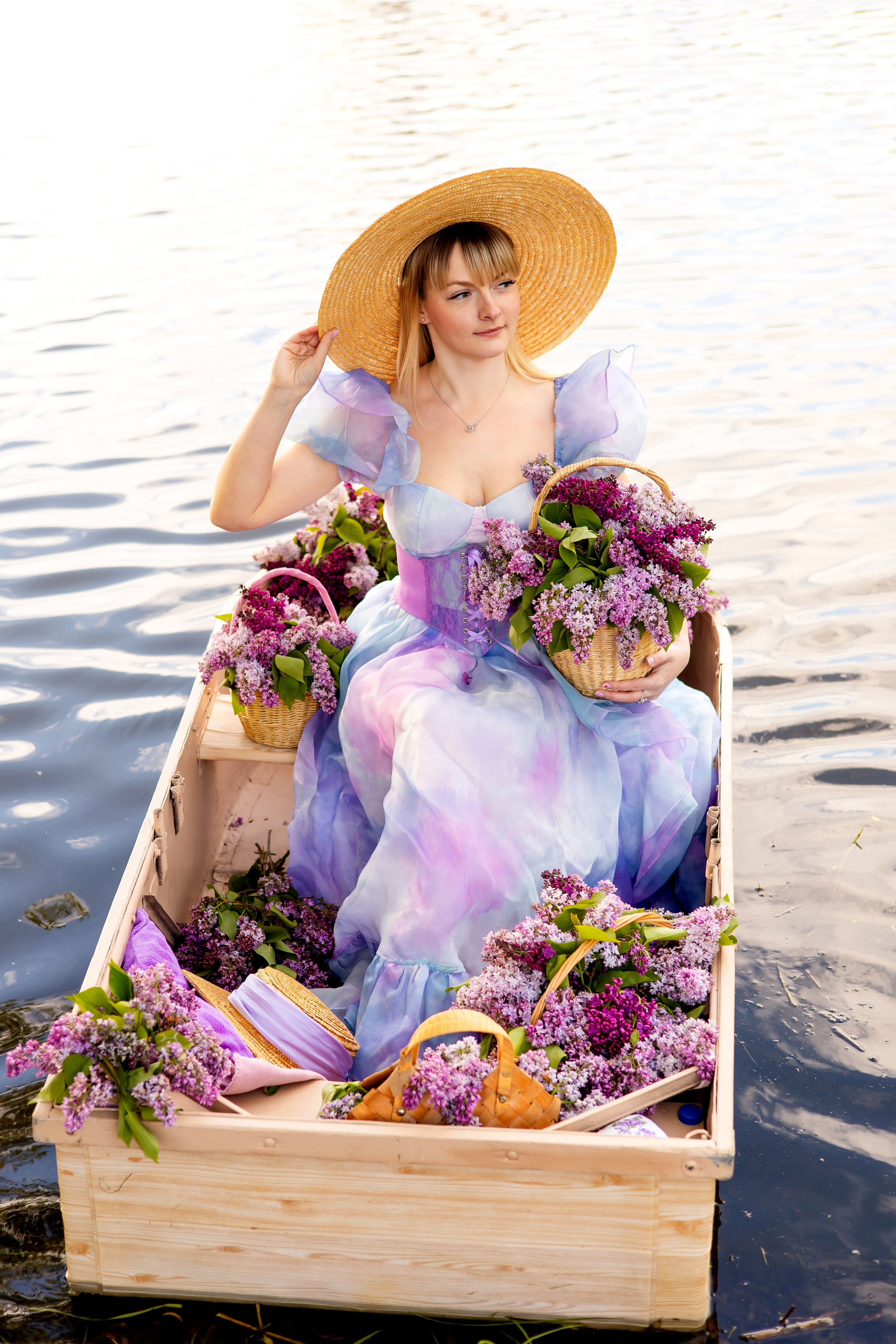 Лодка с сиренью. Детский и семейный фотограф Алёна Агеева