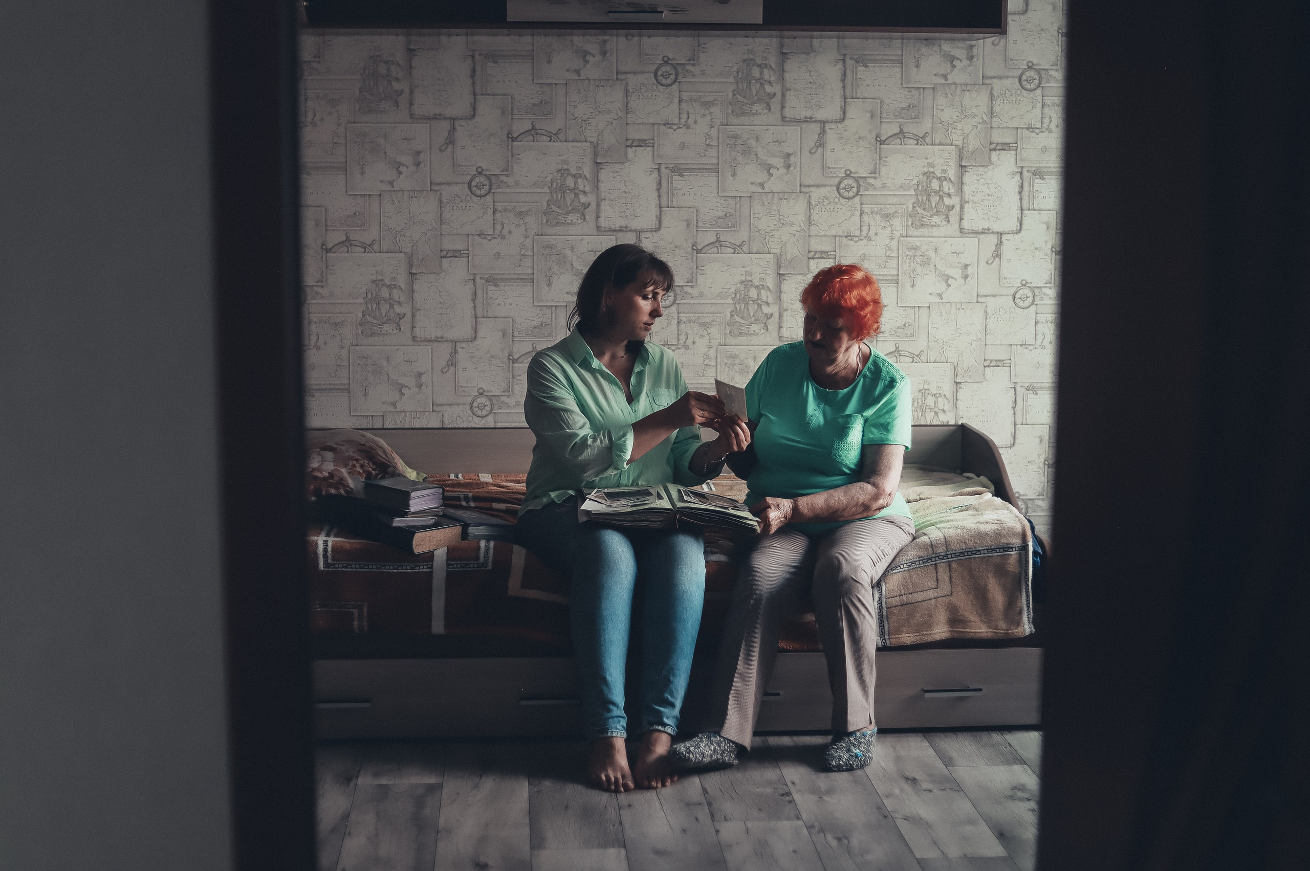 Семейная фотосессия - Алена и ее бабушка. Семейный и женский фотограф Кемерово Мария Степ