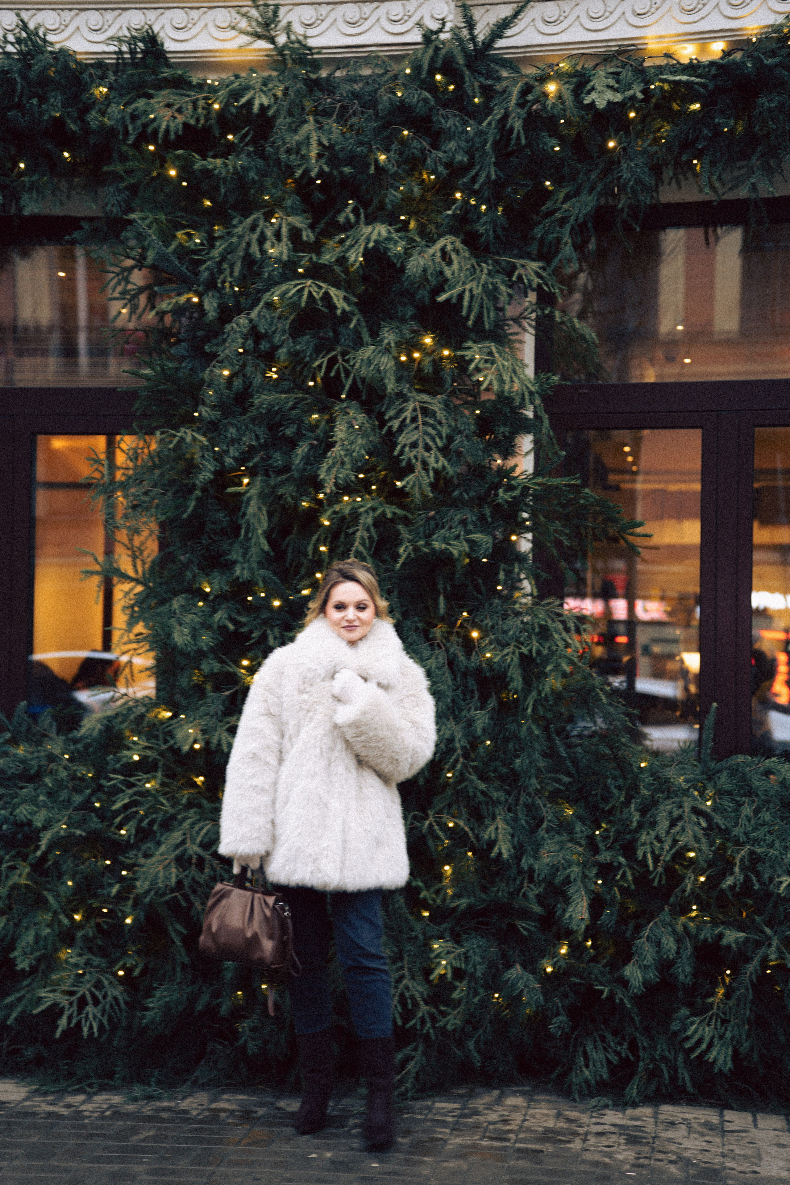 НОВОГОДНЯЯ ФОТОСЕСИИЯ В СТУДИИ ДЛЯ ДЕВУШКИ И ПРОГУЛКА ПО ЧЕРНЫШЕВСКОЙ. Профессиональный фотограф, Санкт-Петербург — Виктория Богомолова