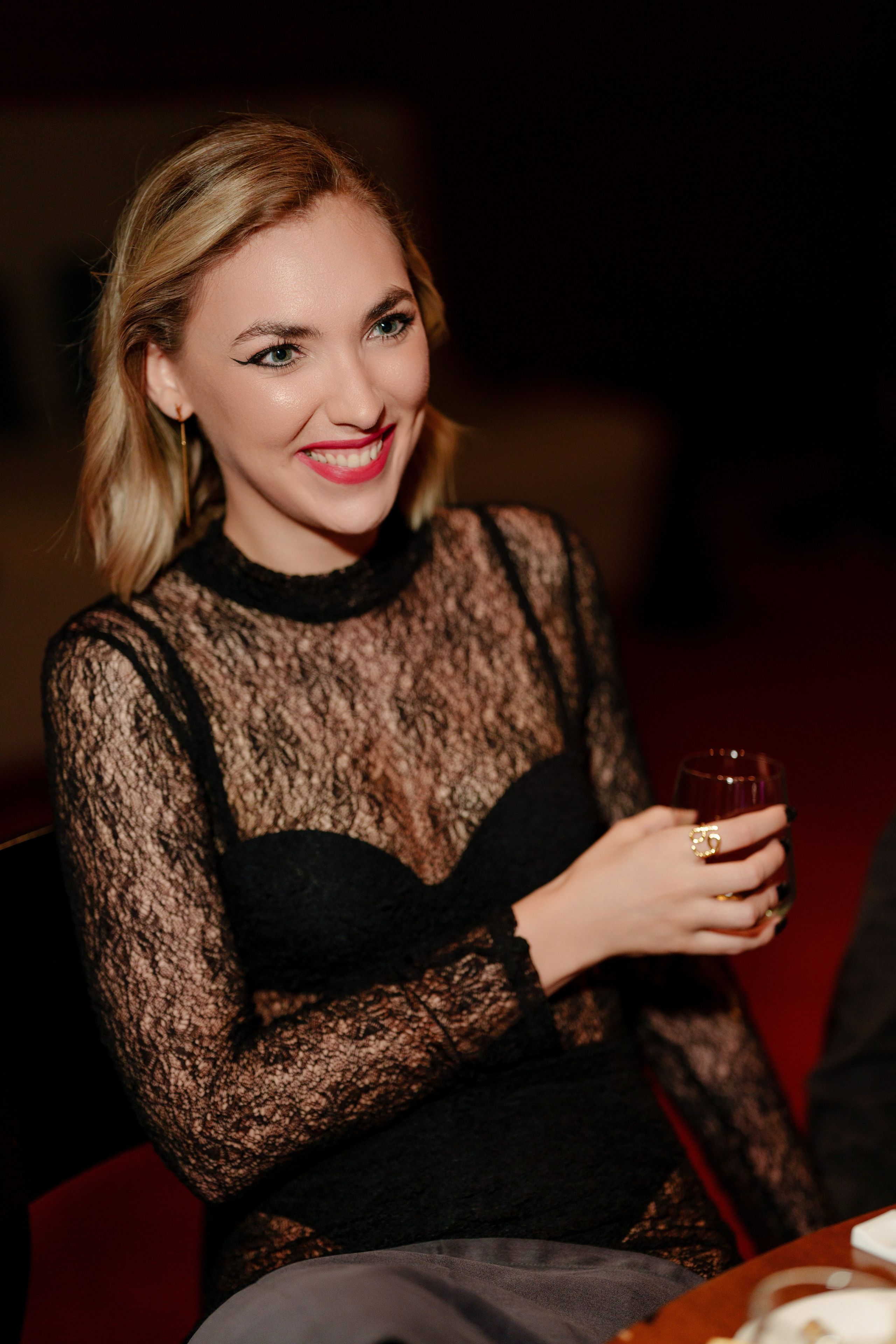 Репортажный фотограф на день рождения в ресторане KAI. Репортажный фотограф Москва Сергей Дружинин