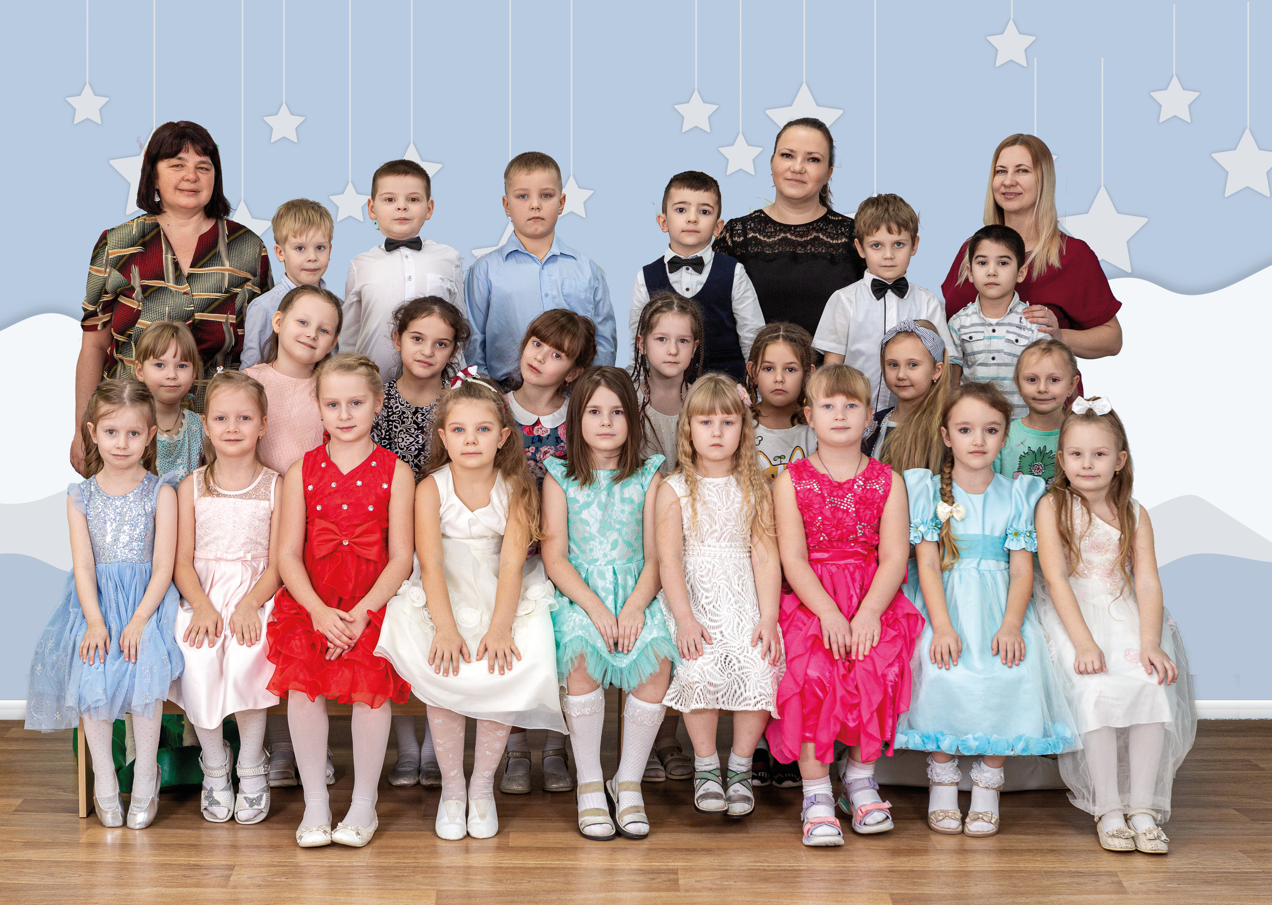 Альбом выпускникам нежно розовый. Выпускные альбомы. Школьный и детский фотограф в Гатчине