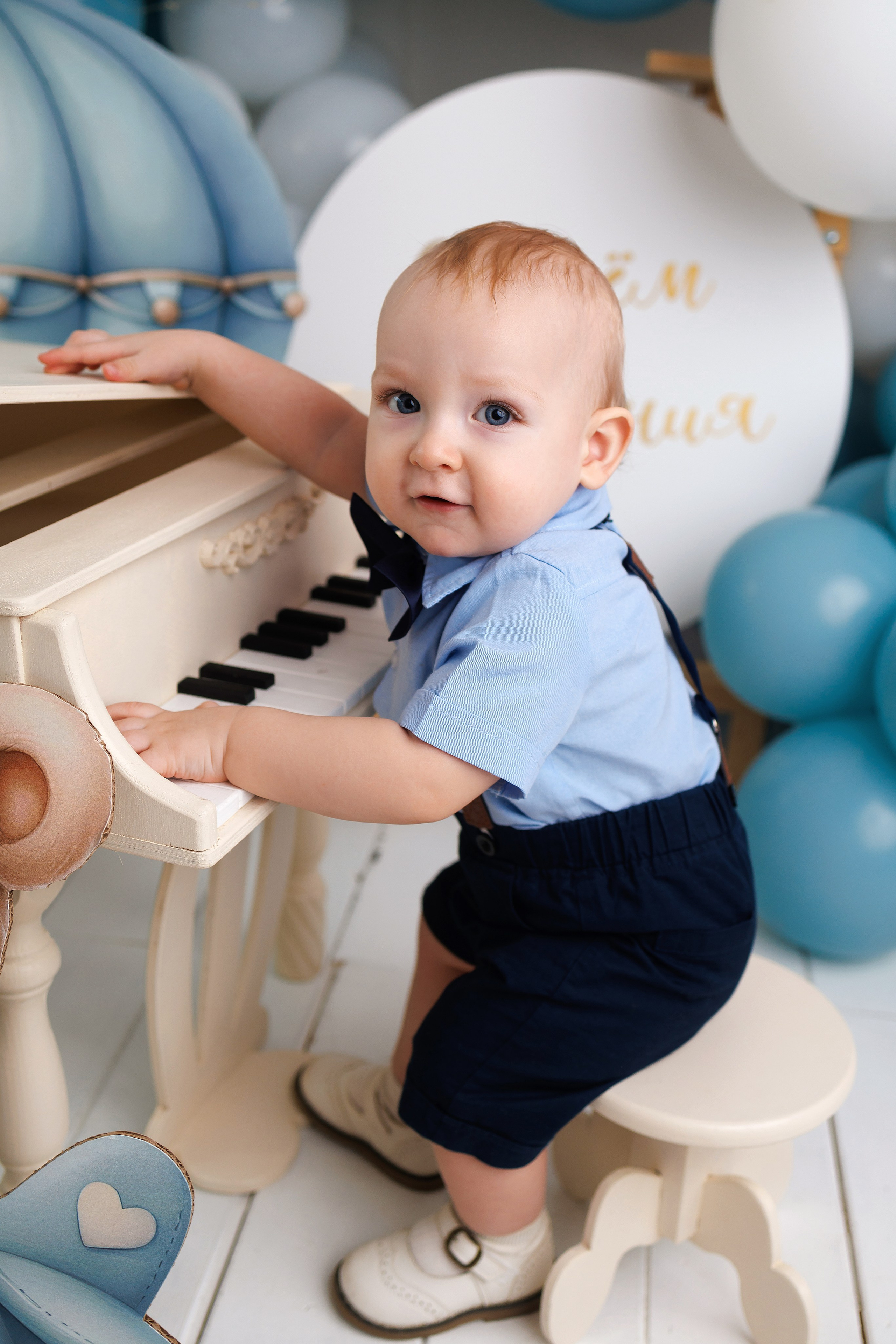 Сашеньке 1 годик. Фотограф новорожденный малышей Новосибирск