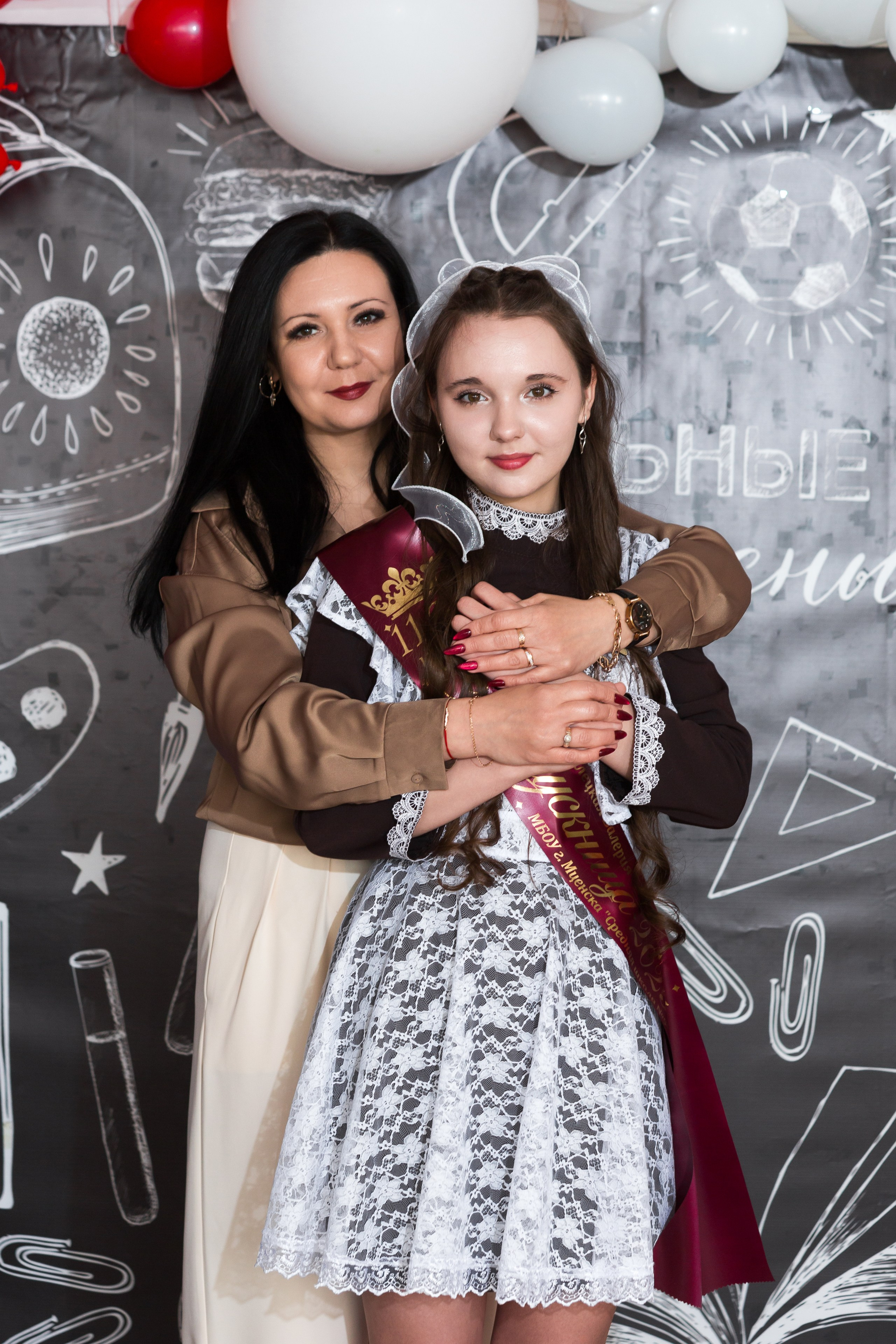 ФОТОСЕССИЯ С РОДИТЕЛЯМИ «ПОСЛЕДНИЙ ЗВОНОК — 2025» 9 ШКОЛА Г.МЦЕНСК. ТВОЙ АЛЬБОМ / ТВОИ ПРАВИЛА