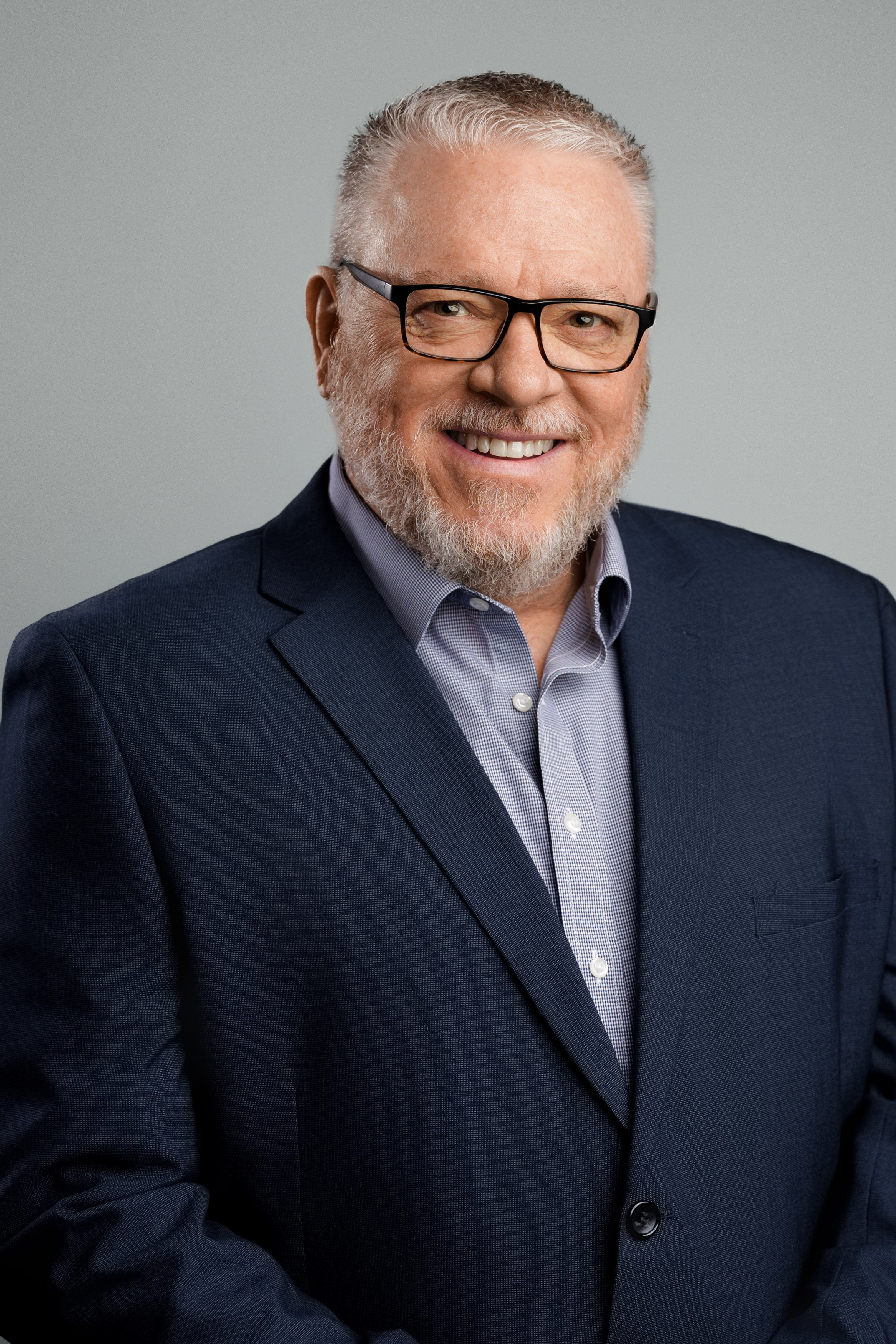 Business and acting headshots. Retouching, photo editing, portfolio retoucher