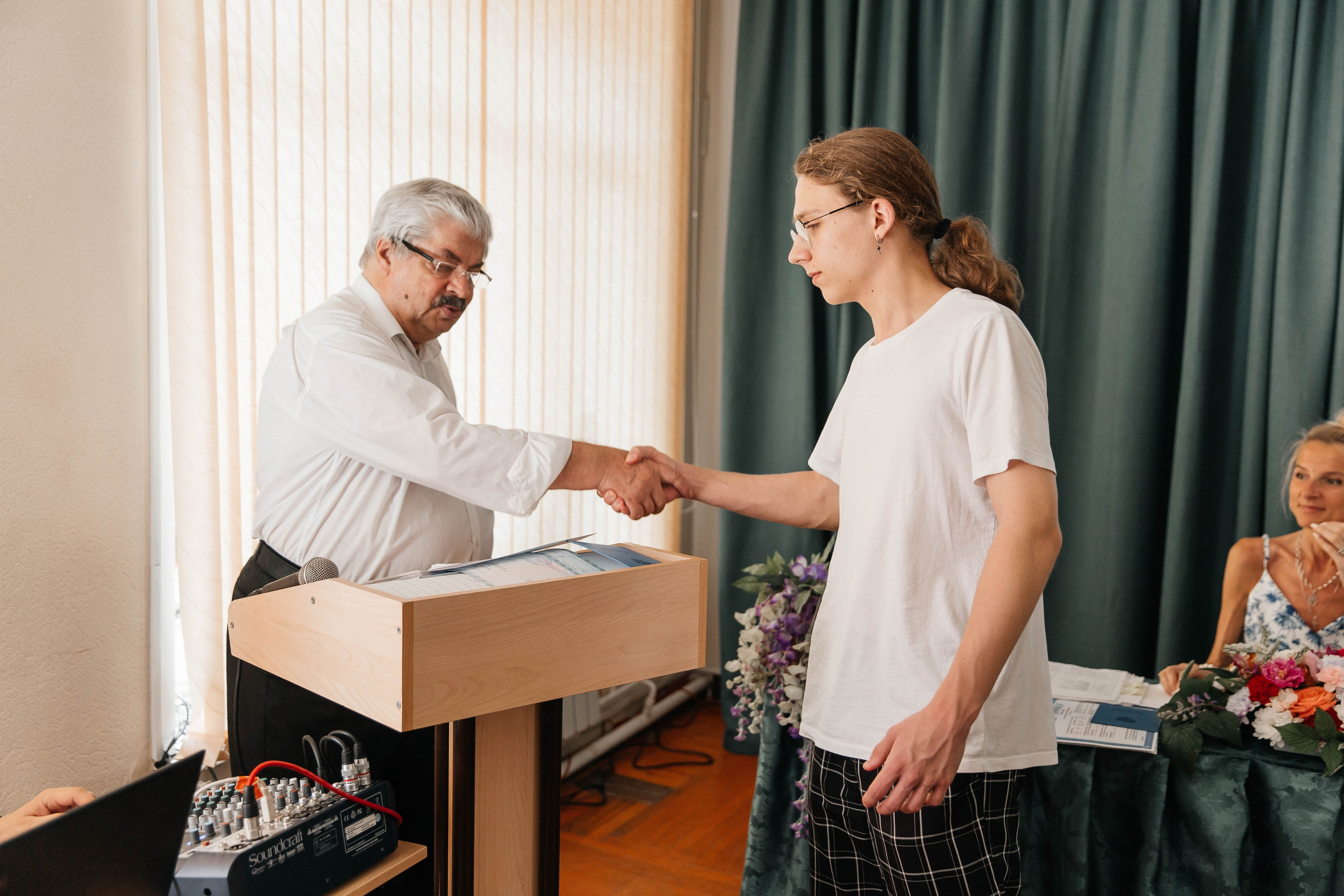 Гимназия Пеленг. _Carpe diem_