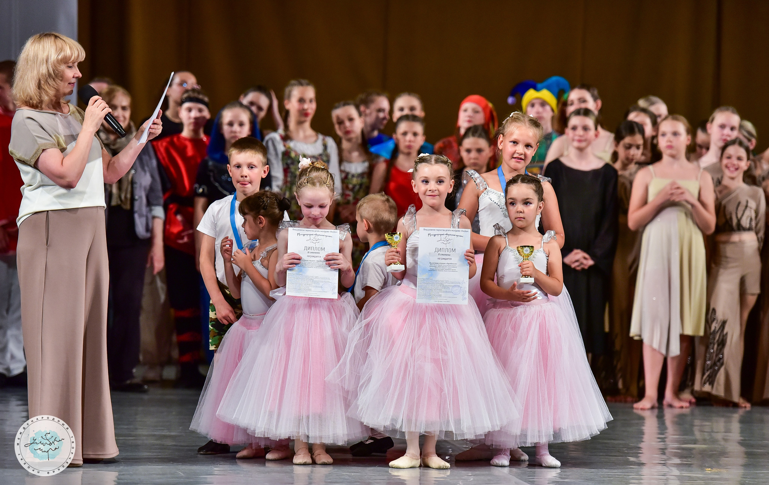 04.07.2024 Финал Международного творческого проекта «Улыбки Мира» г. СПБ. Медиастудия Фото Концепт