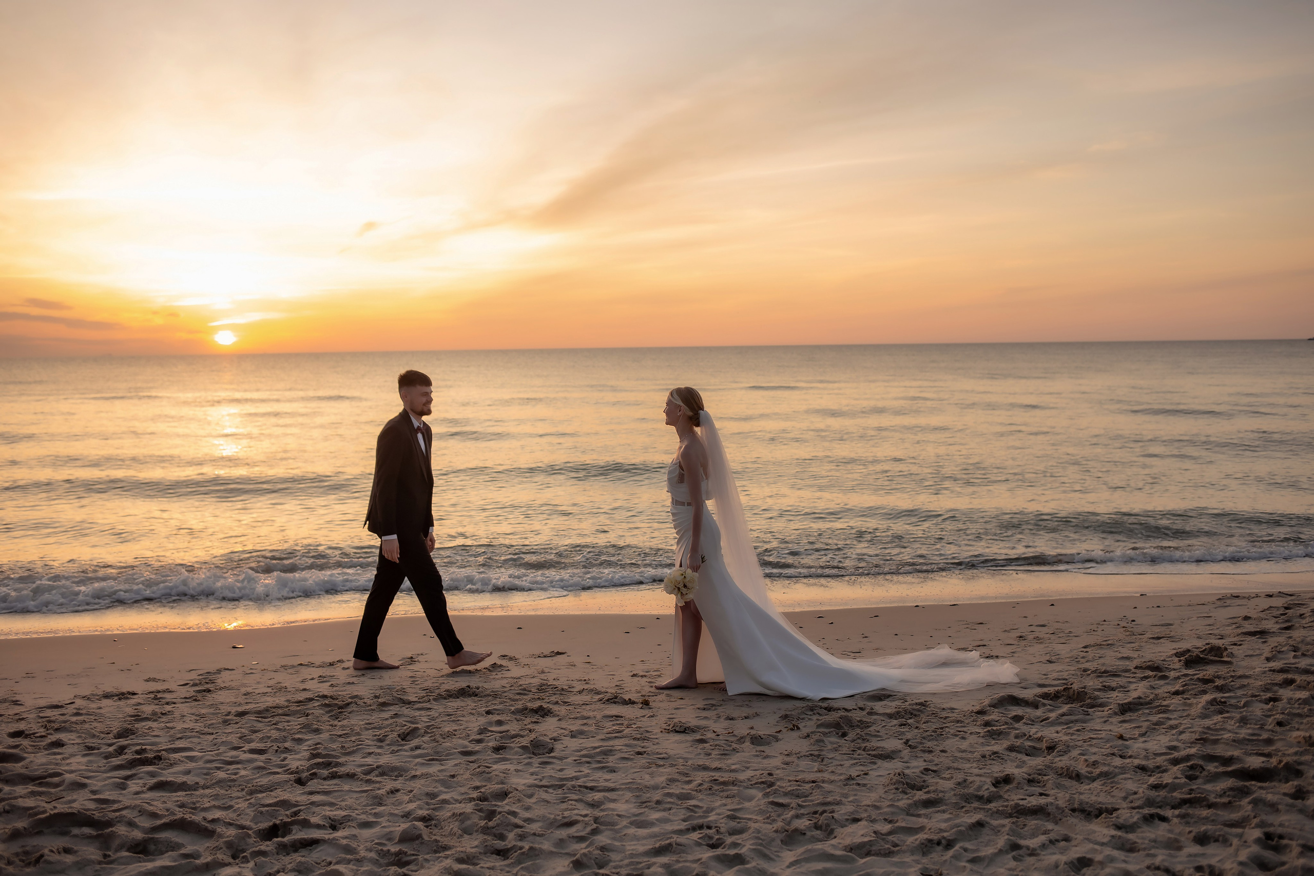 Александра и Влад. На закате. Фотограф в Калининграде Решетникова Алина