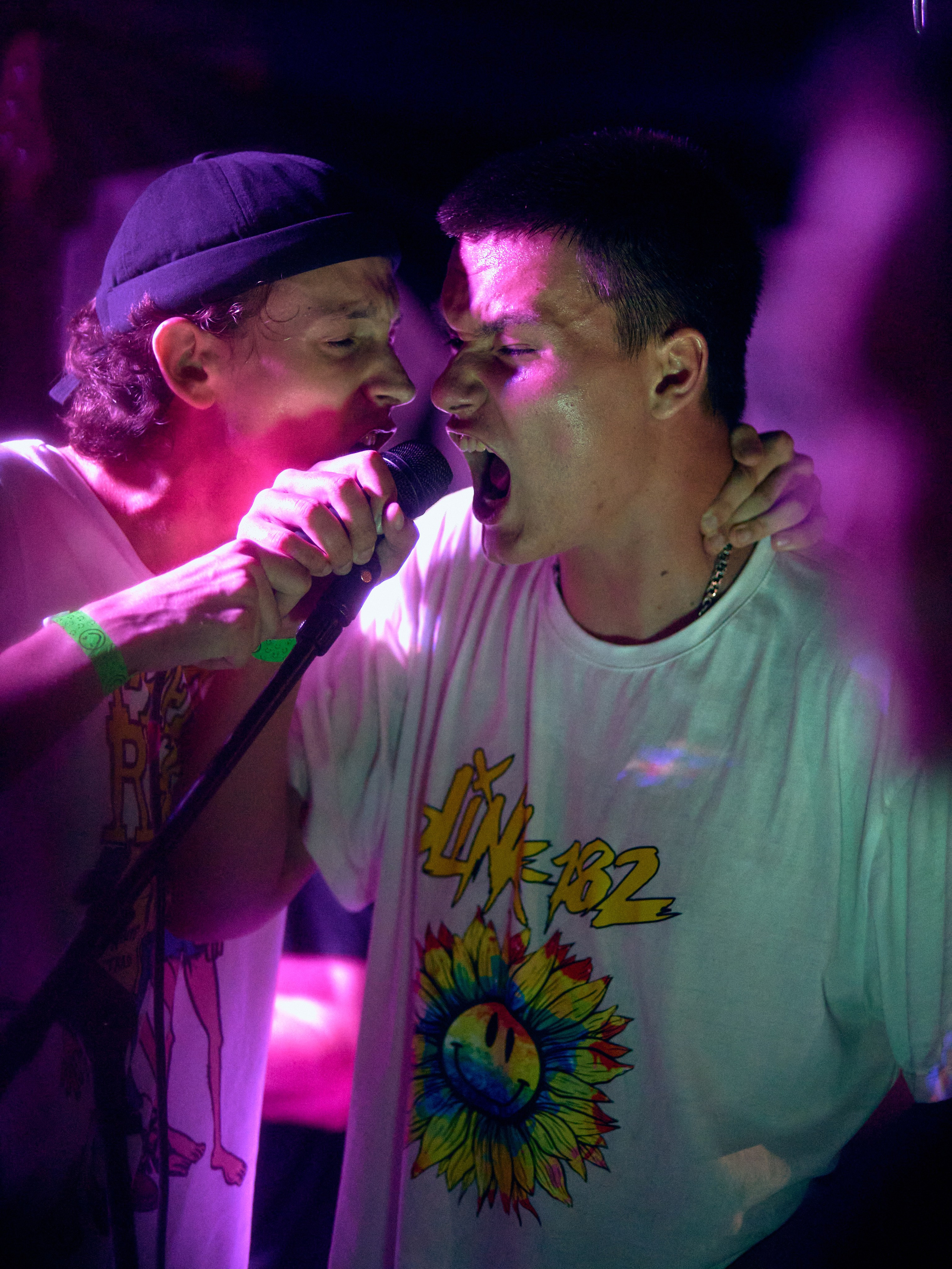 Plush Fish / ВЕЛИКОЕСЧАСТЬЕ / Мятный Крикет. Фотограф Юлия Маринина