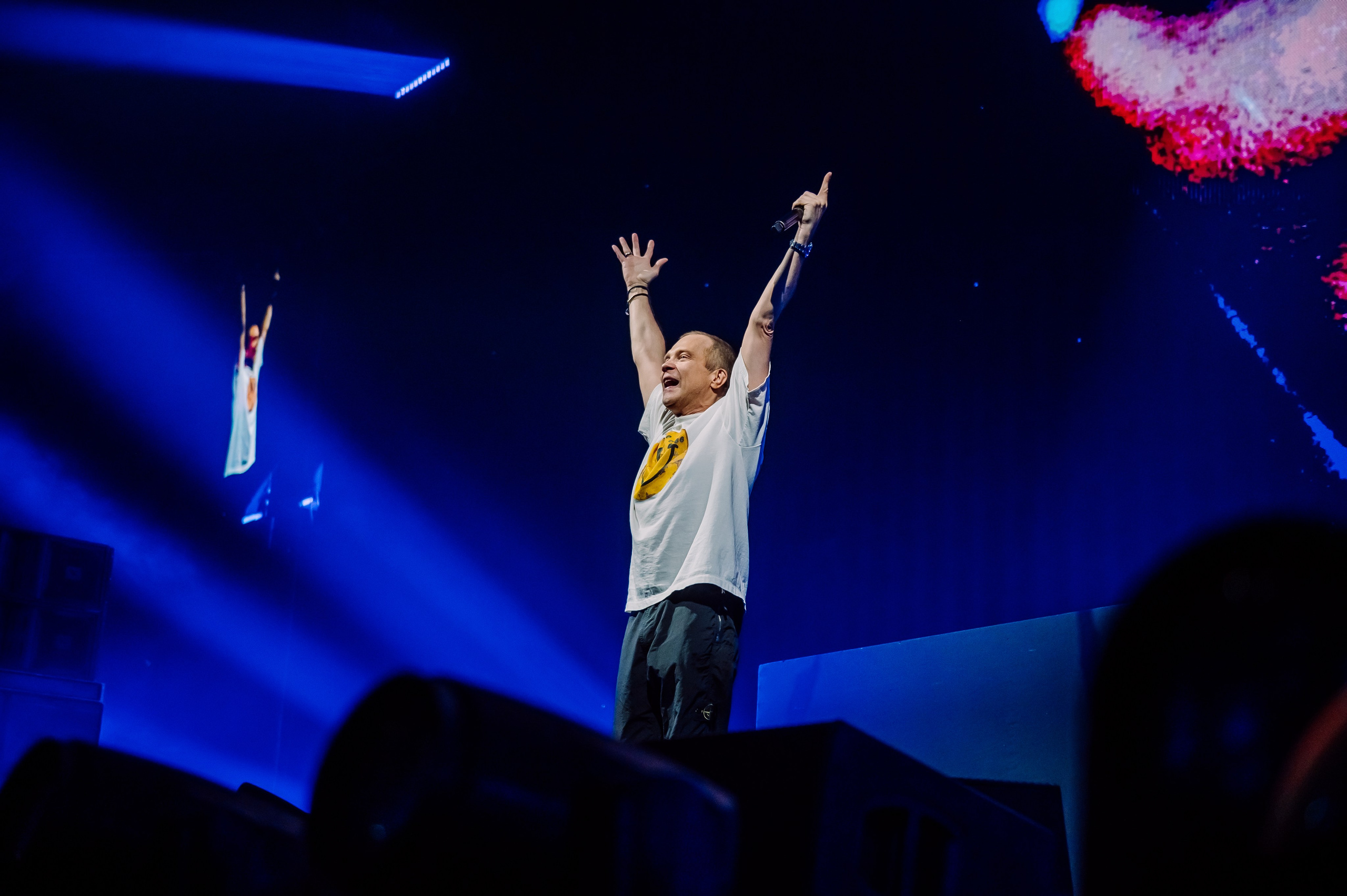 Руки вверх в Ледовом Дворце 15.11.2025. Детский фотограф, семейный фотограф и репортажи в Кемерово