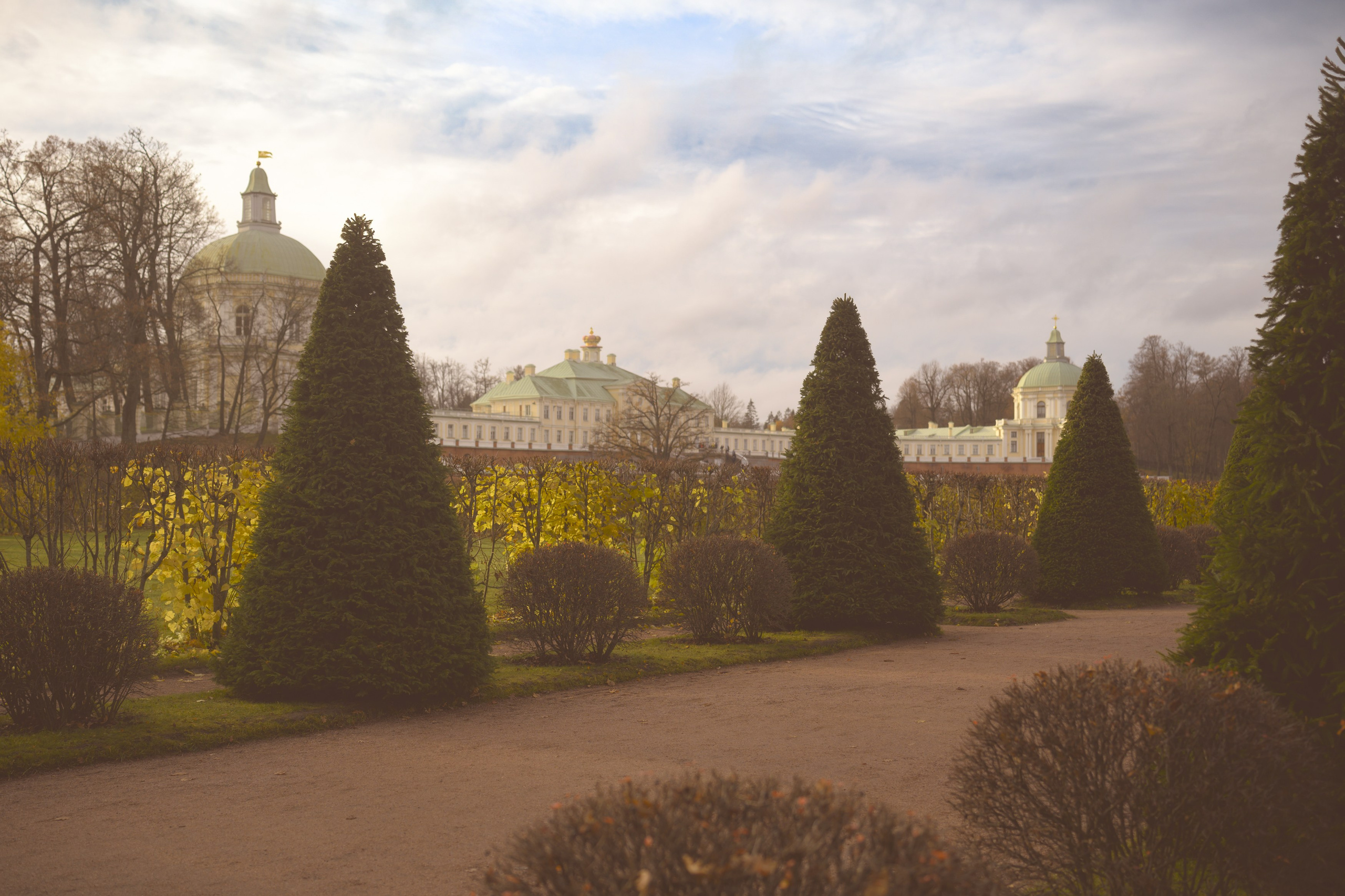 SAINT PETERSBURG | SUBURBS