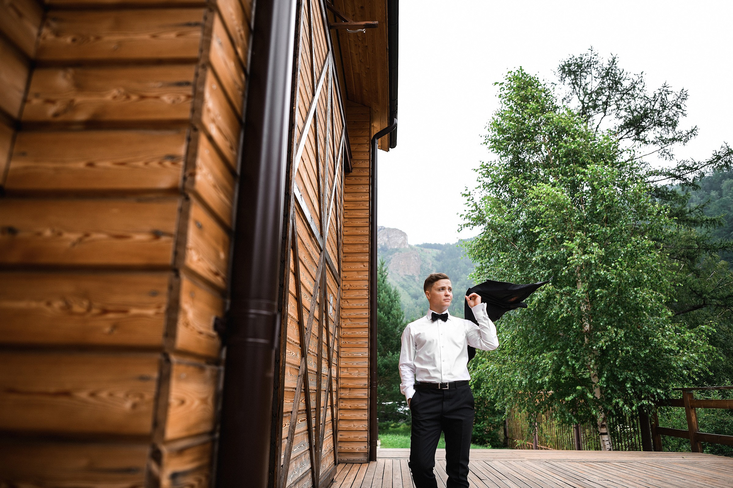 🌄 Демьян и Катя — свадьба в нацпарке "Столбы" | Веселый банкет и эпичные фото на скалах. 📸 Свадебный и семейный фотограф в Красноярске Тихомиров Евгений | 17 лет опыта | 800+ свадеб