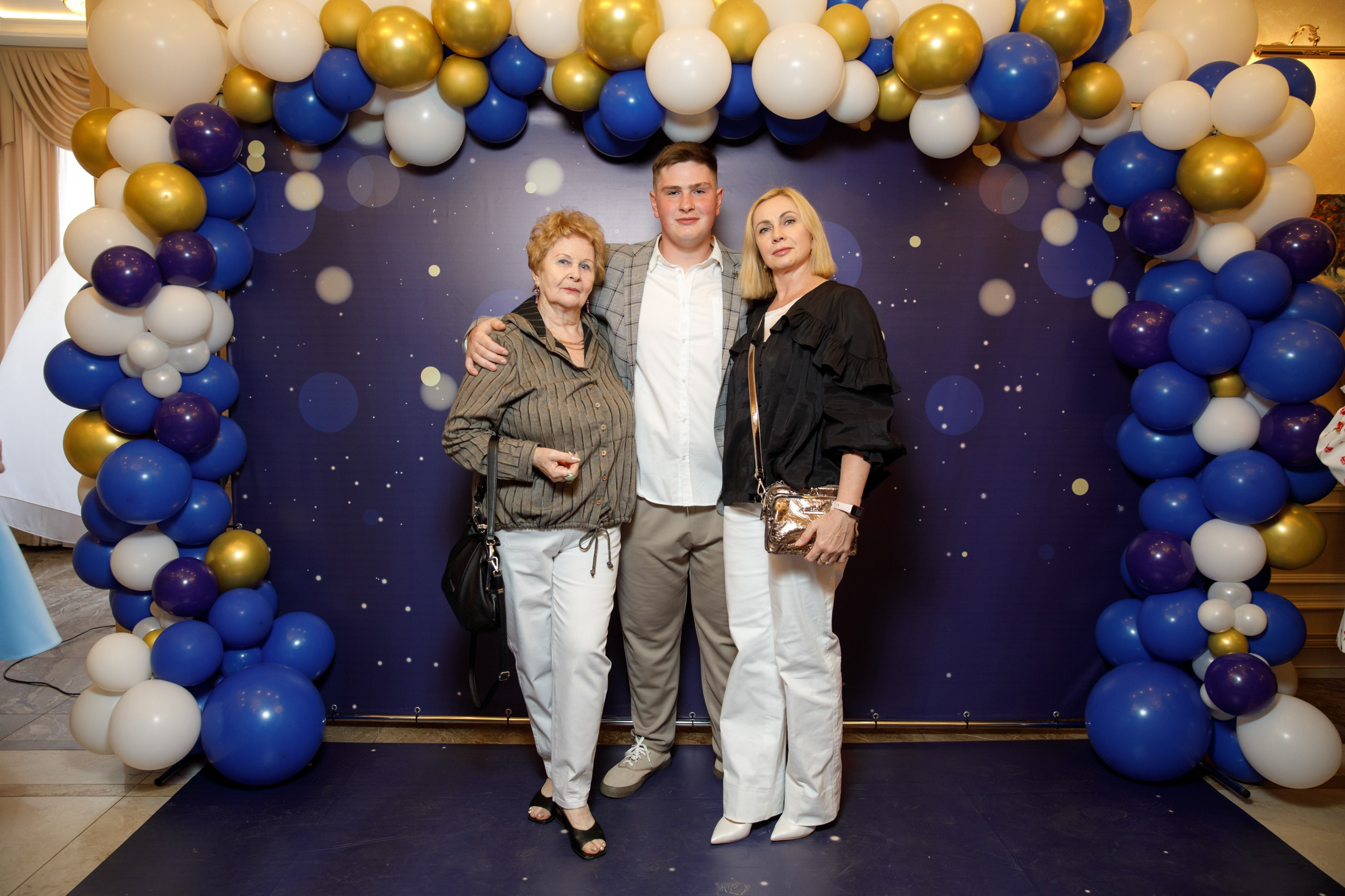 Вручение аттестатов. Свадебный фотограф в Ярославле Анастасия Архипова