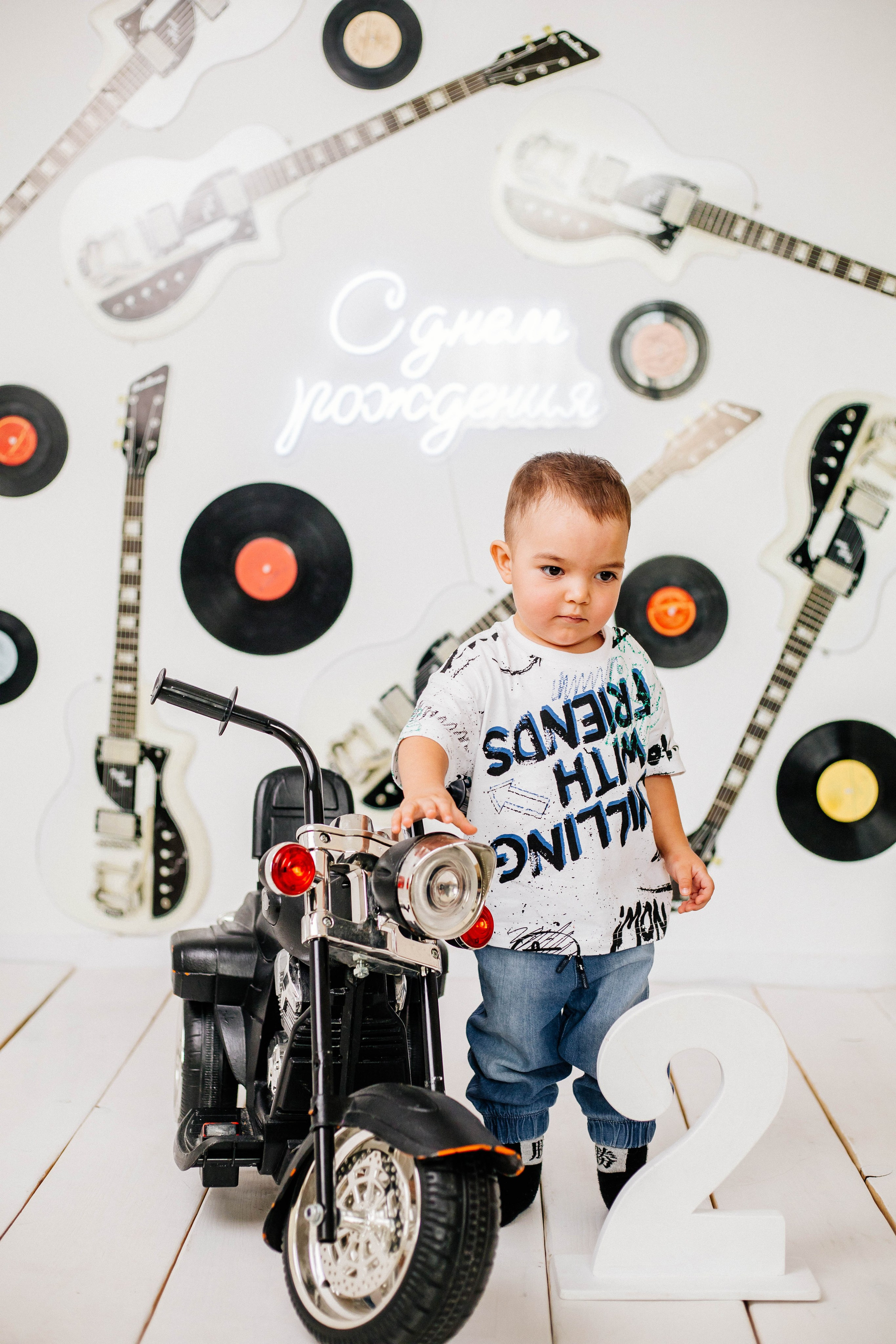 Лев с семьей. Рыжова Тамара