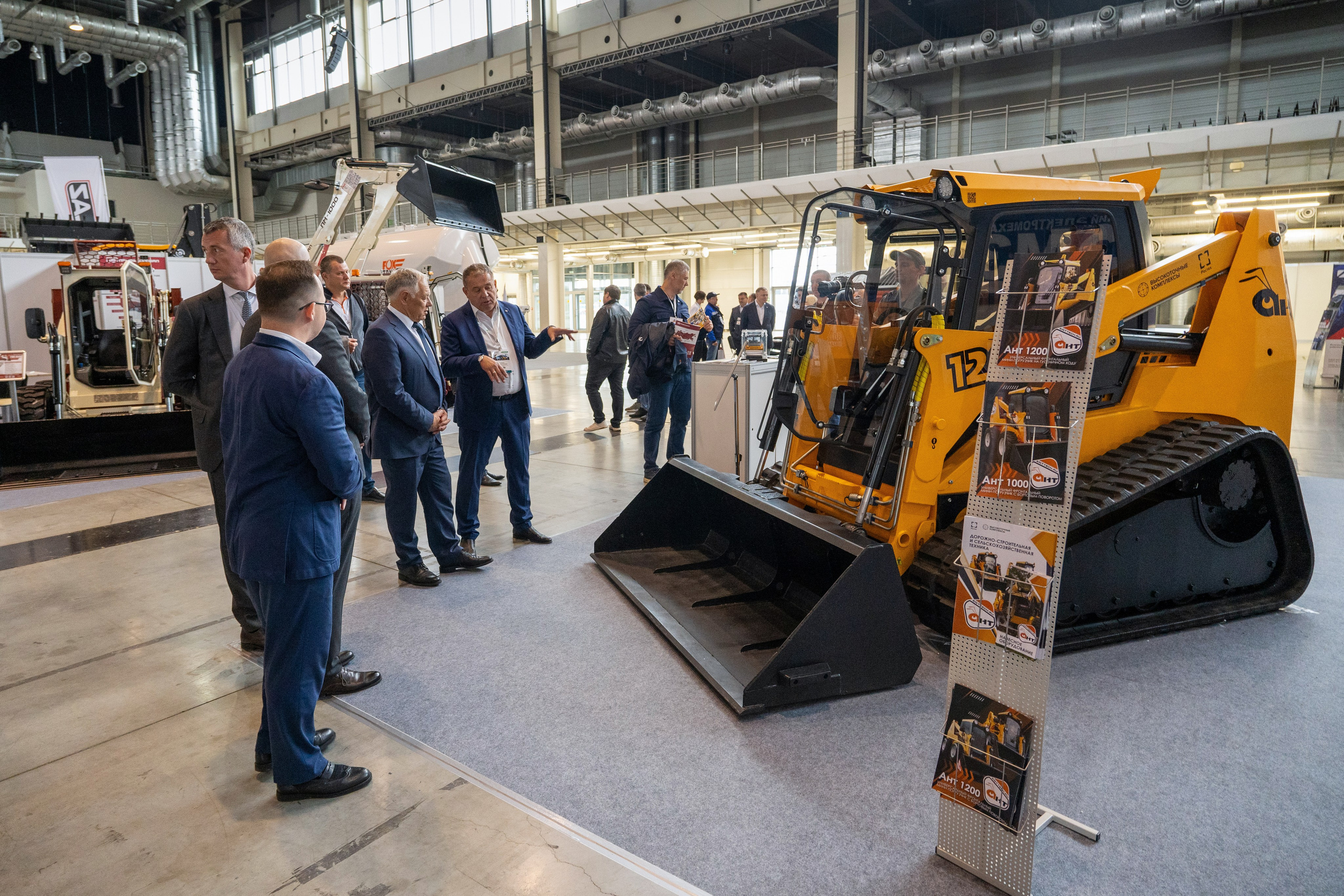 А8 Машины России 2025: Международная выставка специальной и коммерческой техники. Фотограф в Екатеринбурге Юрий Кутаев