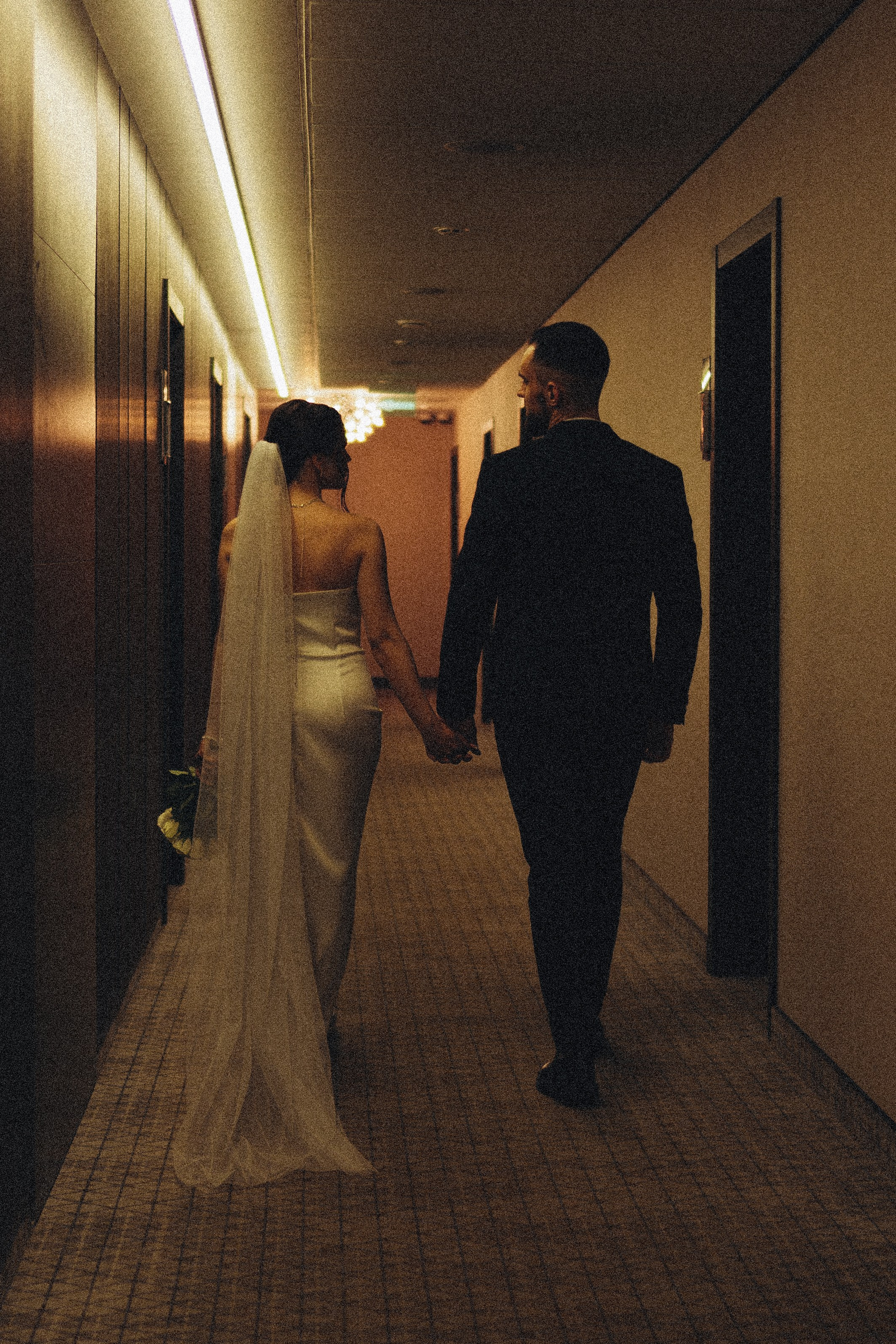 СВАДЕБНАЯ СЬЕМКА СБОРОВ ЖЕНИХА И НЕВЕСТЫ В ОТЕЛЕ И ТАКЖЕ ФОТОСЕССИИЯ В ОТЕЛЕЕ МЕГАПОЛИС БРЯНСК. Профессиональный фотограф, Санкт-Петербург — Виктория Богомолова