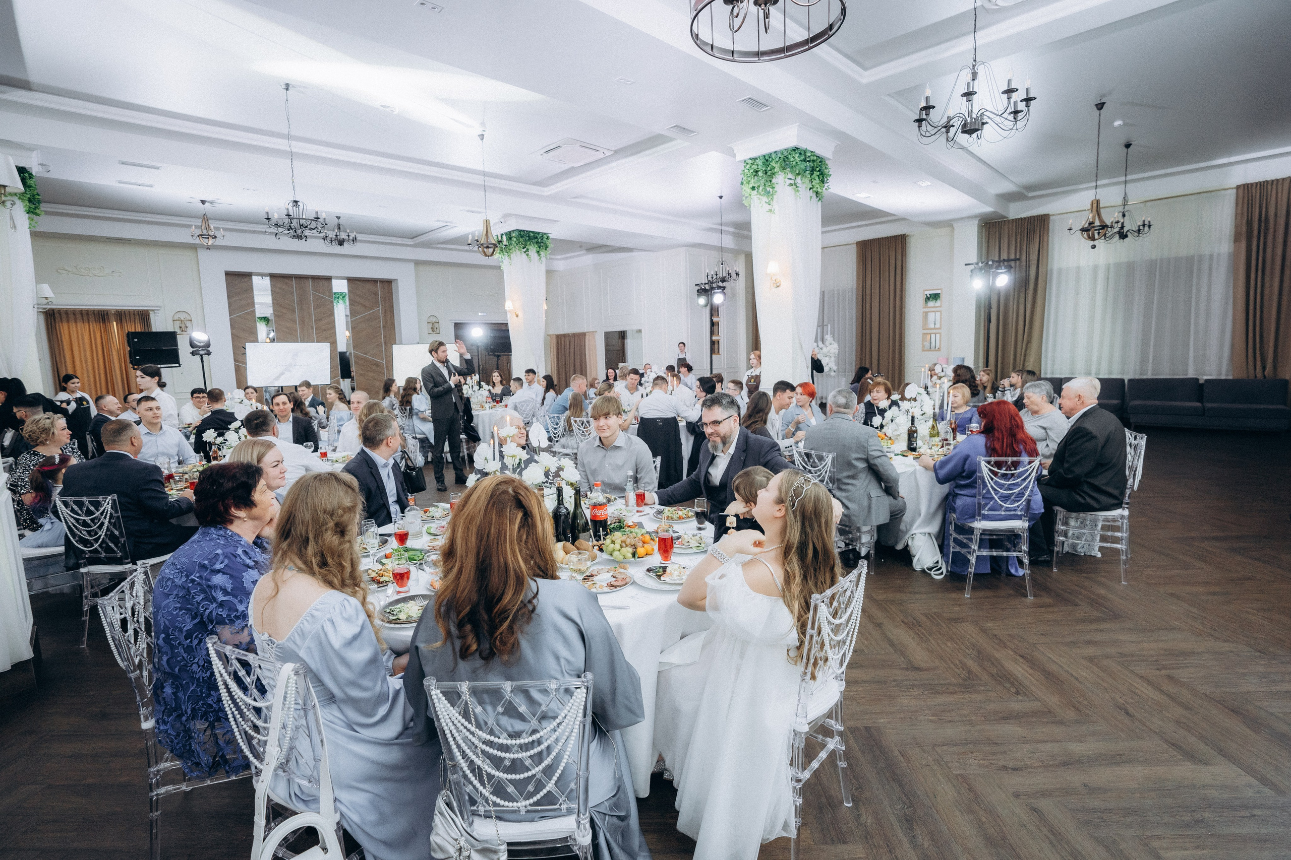 СВАДЕБНАЯ СЬЕМКА СБОРОВ В ОТЕЛЕ И ВЫЕЗД НА ЦЕРЕМОНИЮ (СНЯТО В СИБИРЕ В НИЖНЕВАРТОВСКЕ). Профессиональный фотограф, Санкт-Петербург — Виктория Богомолова