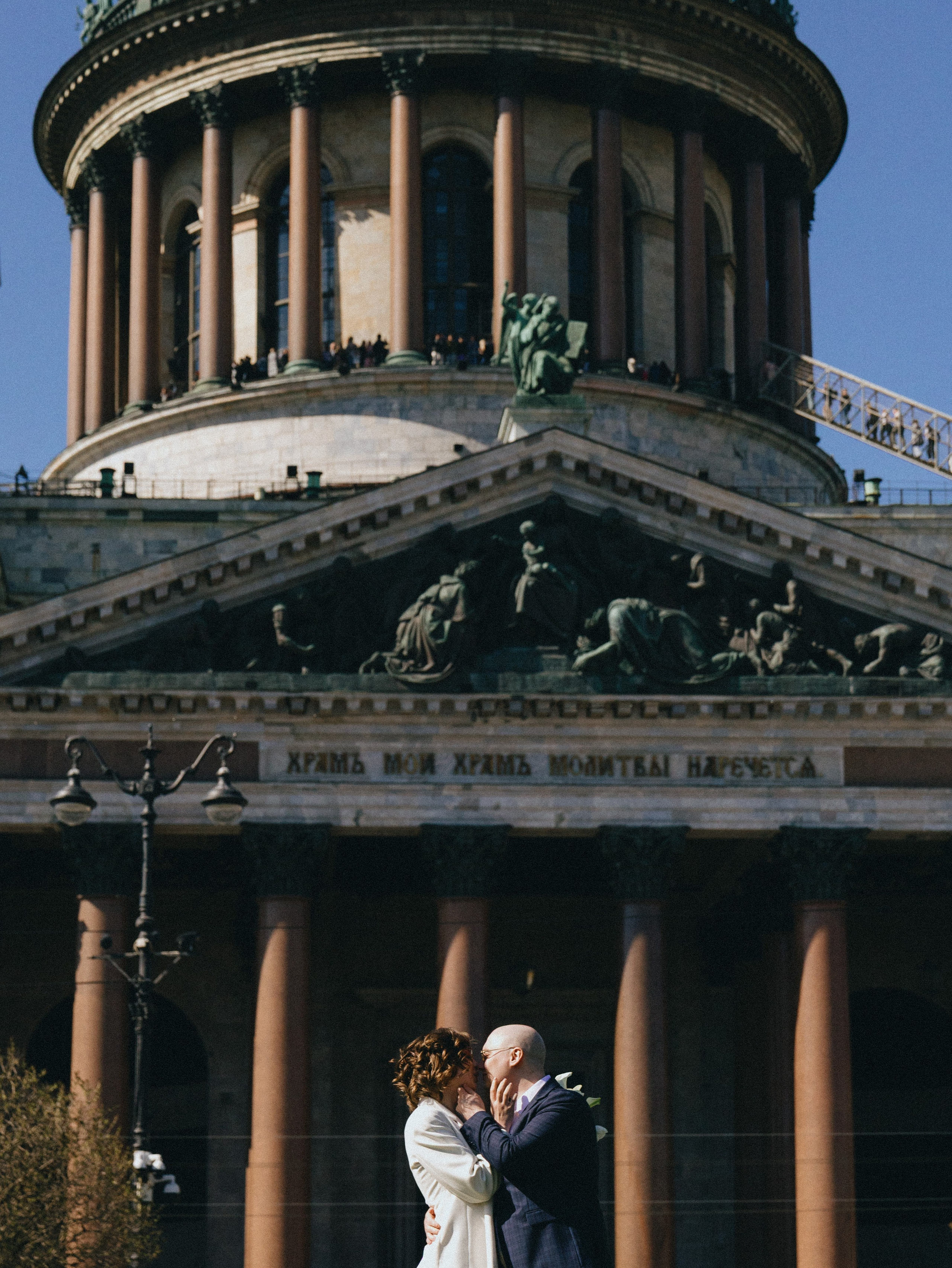 Свадебная фотосессия в Питере из Москвы. Свадебный фотограф СПБ