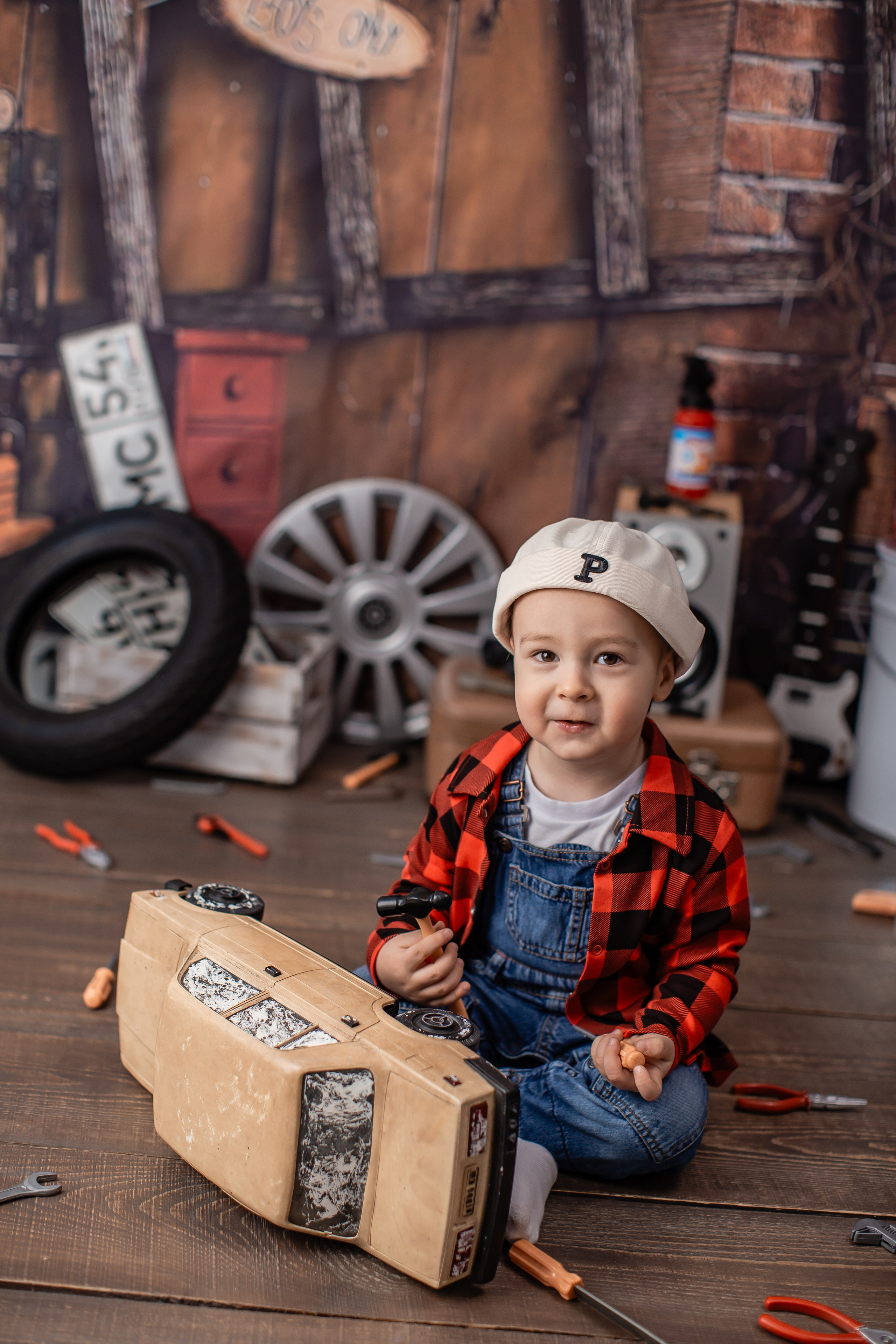 Фотодень " ГАРАЖ «(для 1-4 года) 20.09.26 г запись идёт. Детский семейный фотограф на первый годик город Новосибирск Дымова Светлана пакеты всё включено 1-3 года