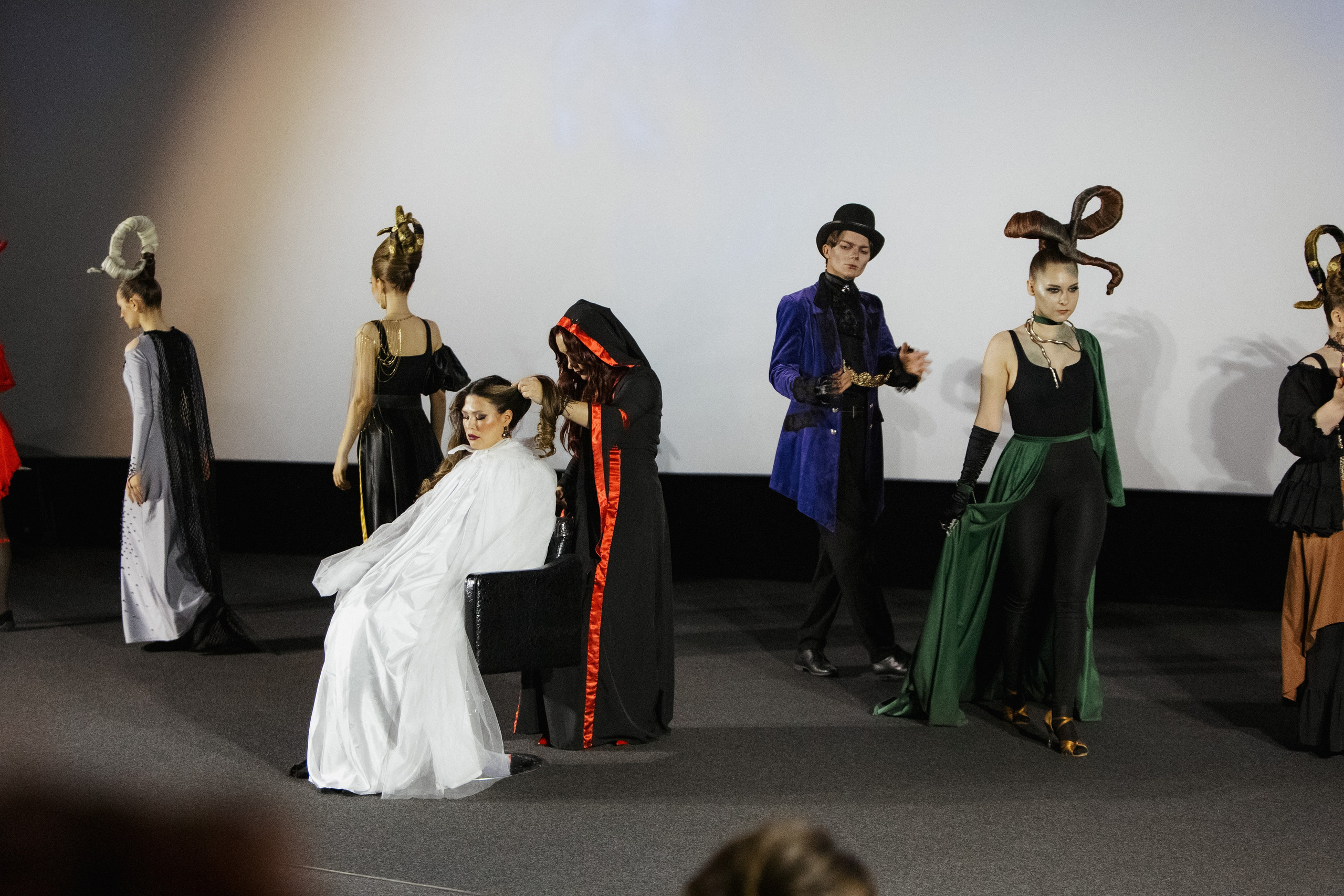 ФЭШН КОНФА. СВОИ. ФОТООТЧЕТЫ-СОБЫТИЯ-МЕСТА