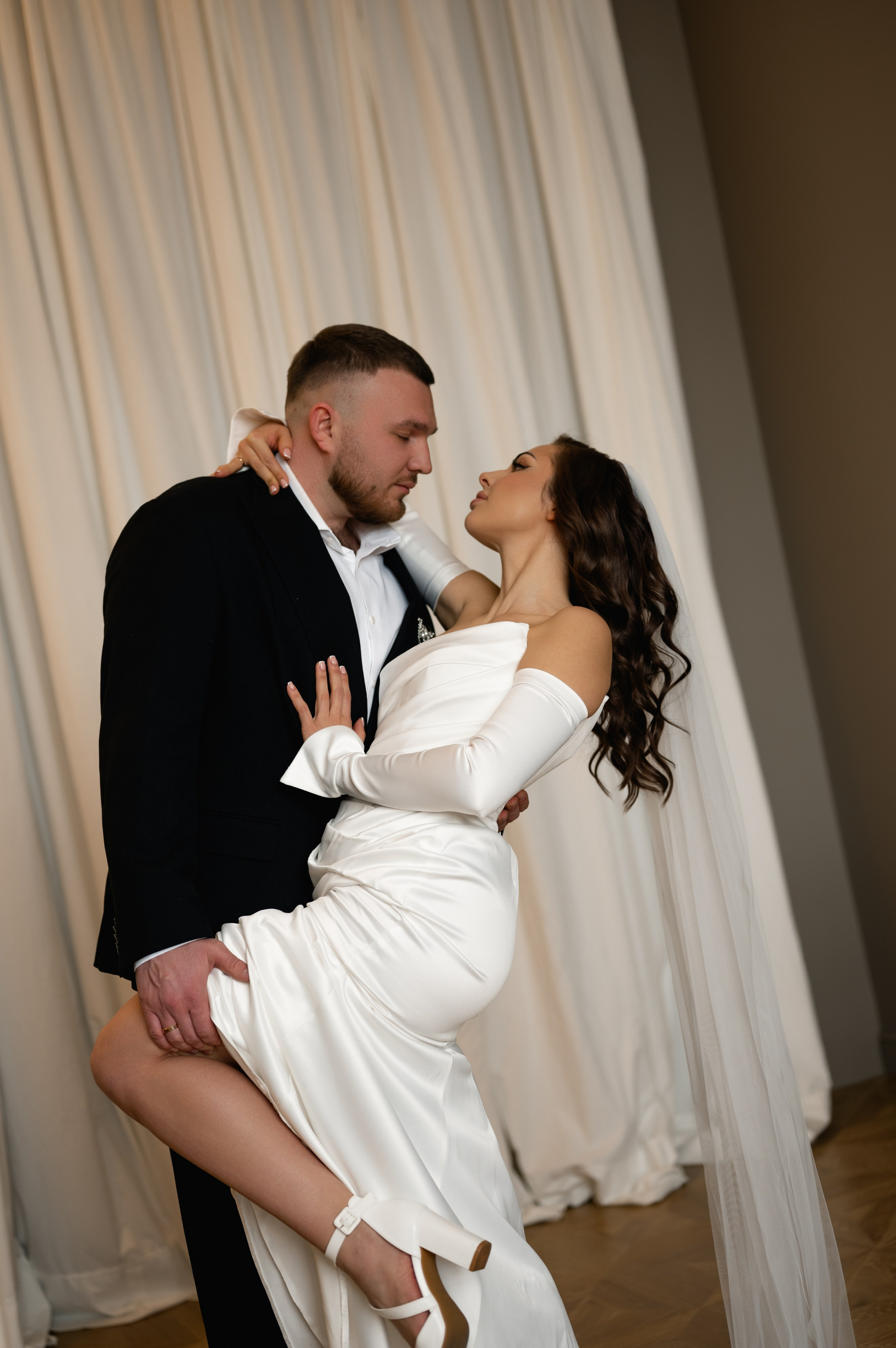 Свадебная фотосессия в студии. Свадебный и семейный фотограф в Краснодаре Алина Мельник