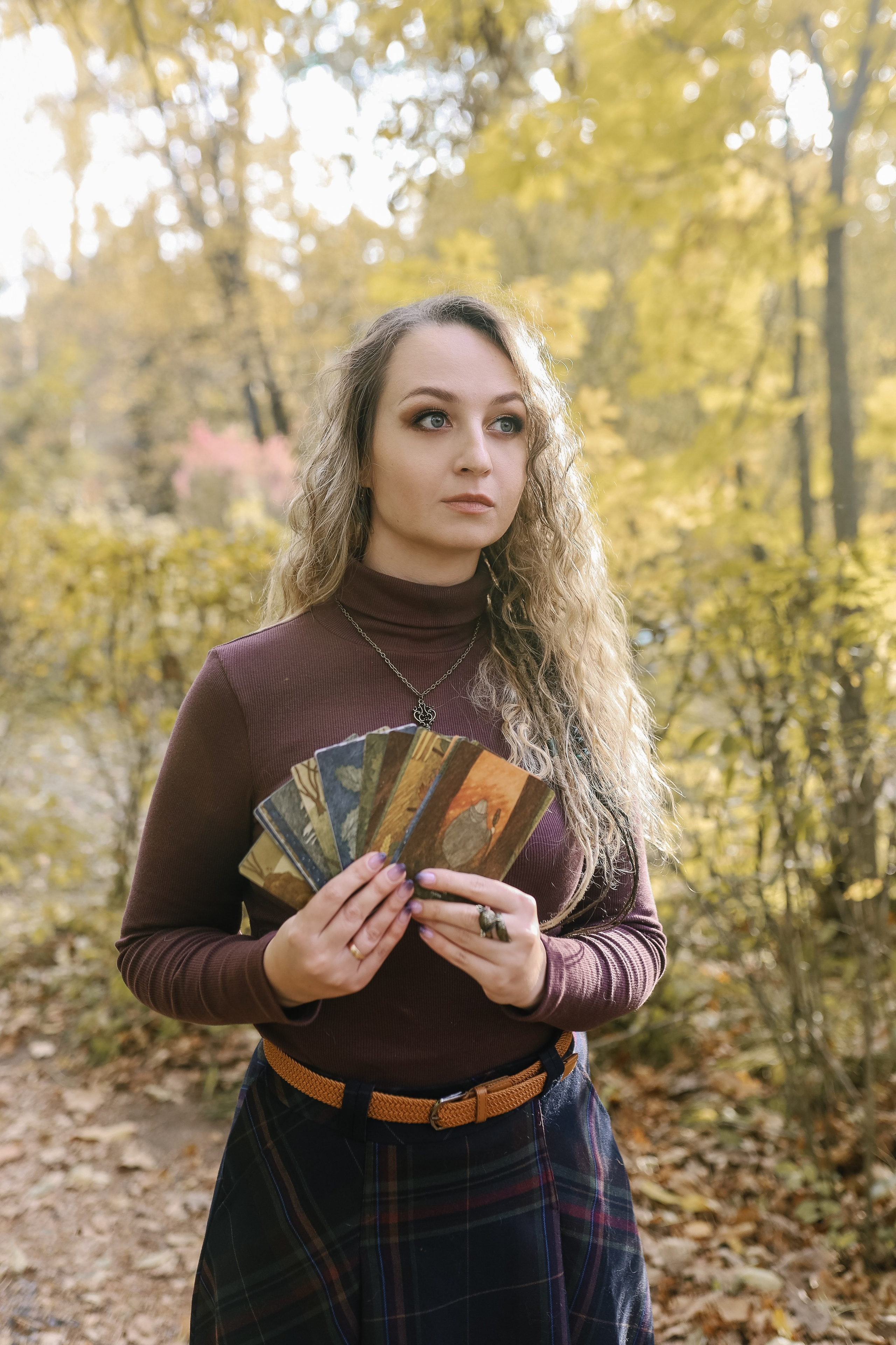 Контент для бренда духов «Мурчащий котел». Фотопродакшн продающего контента