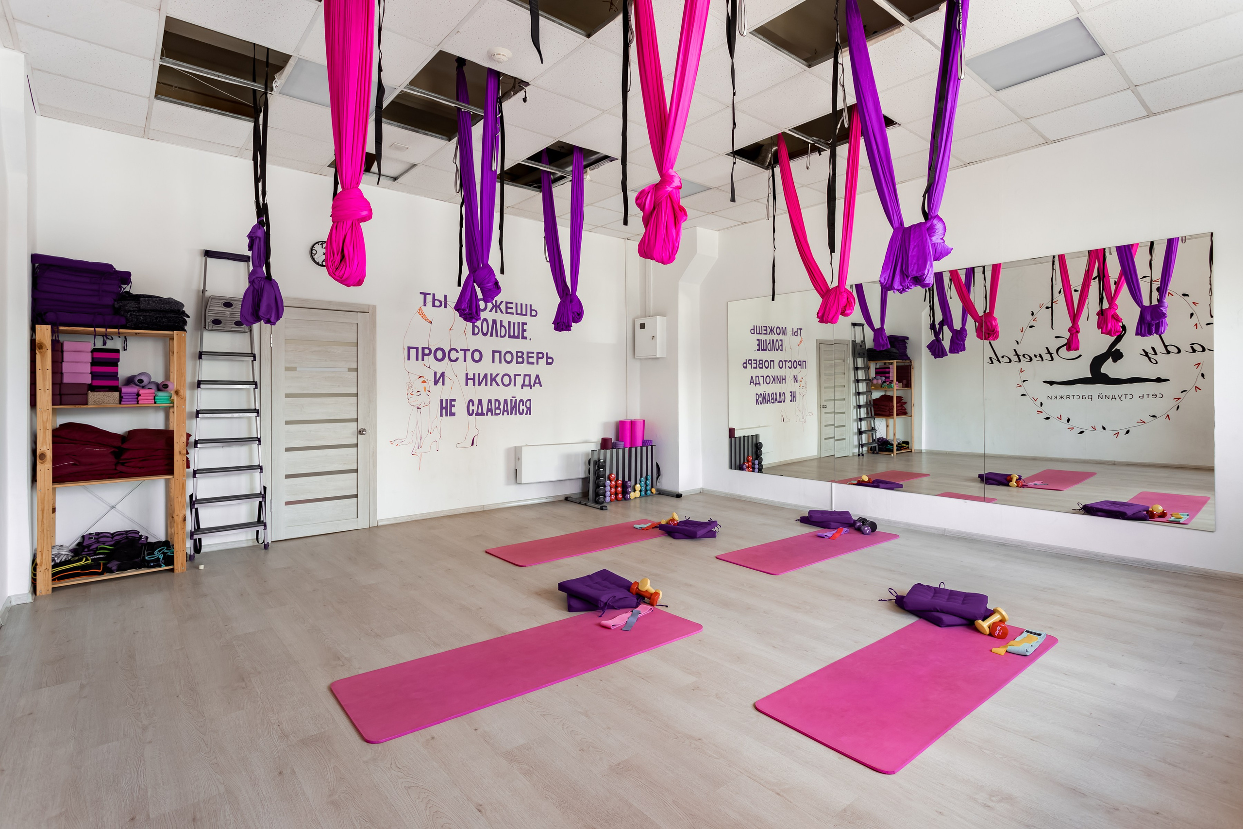 Студия растяжки Lady Stretch. Интерьеры, Контент, Портреты | Фотограф в Москве Дани Терно