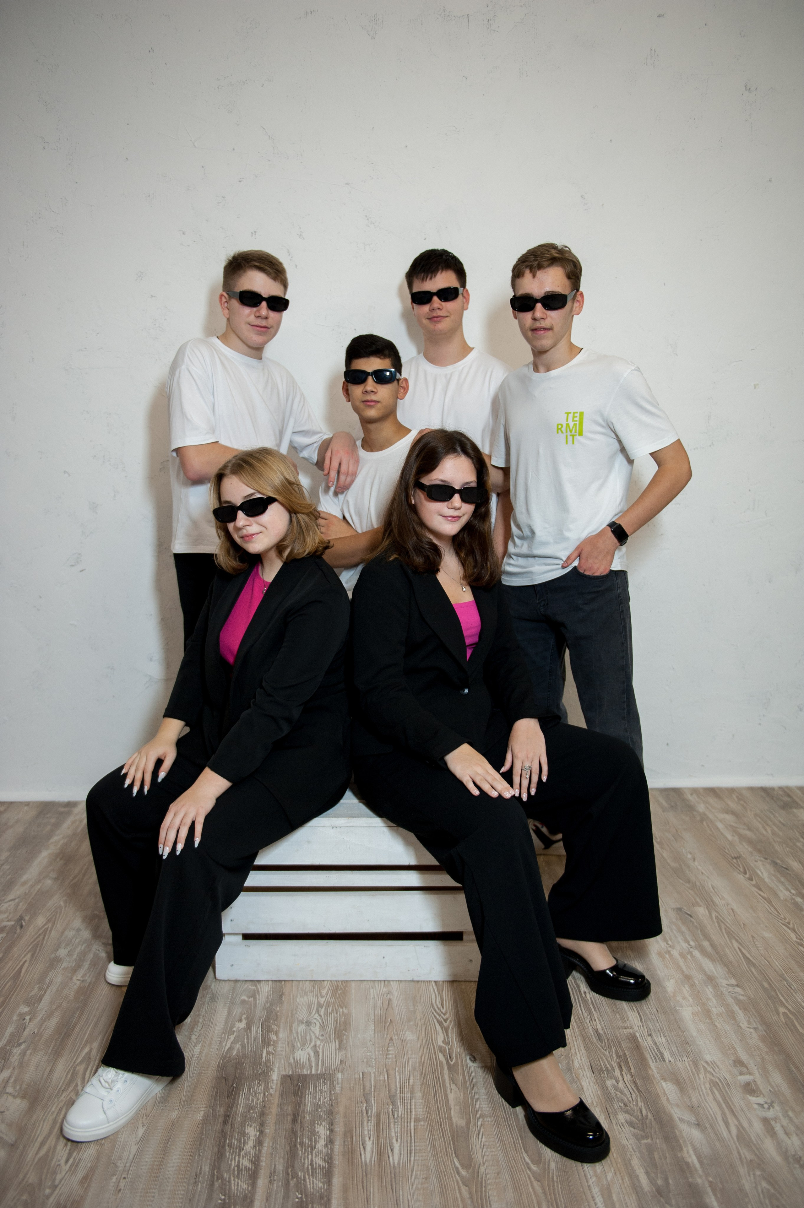 9,11 класс студия. Выпускной альбом Чехов, Подольск, Москва