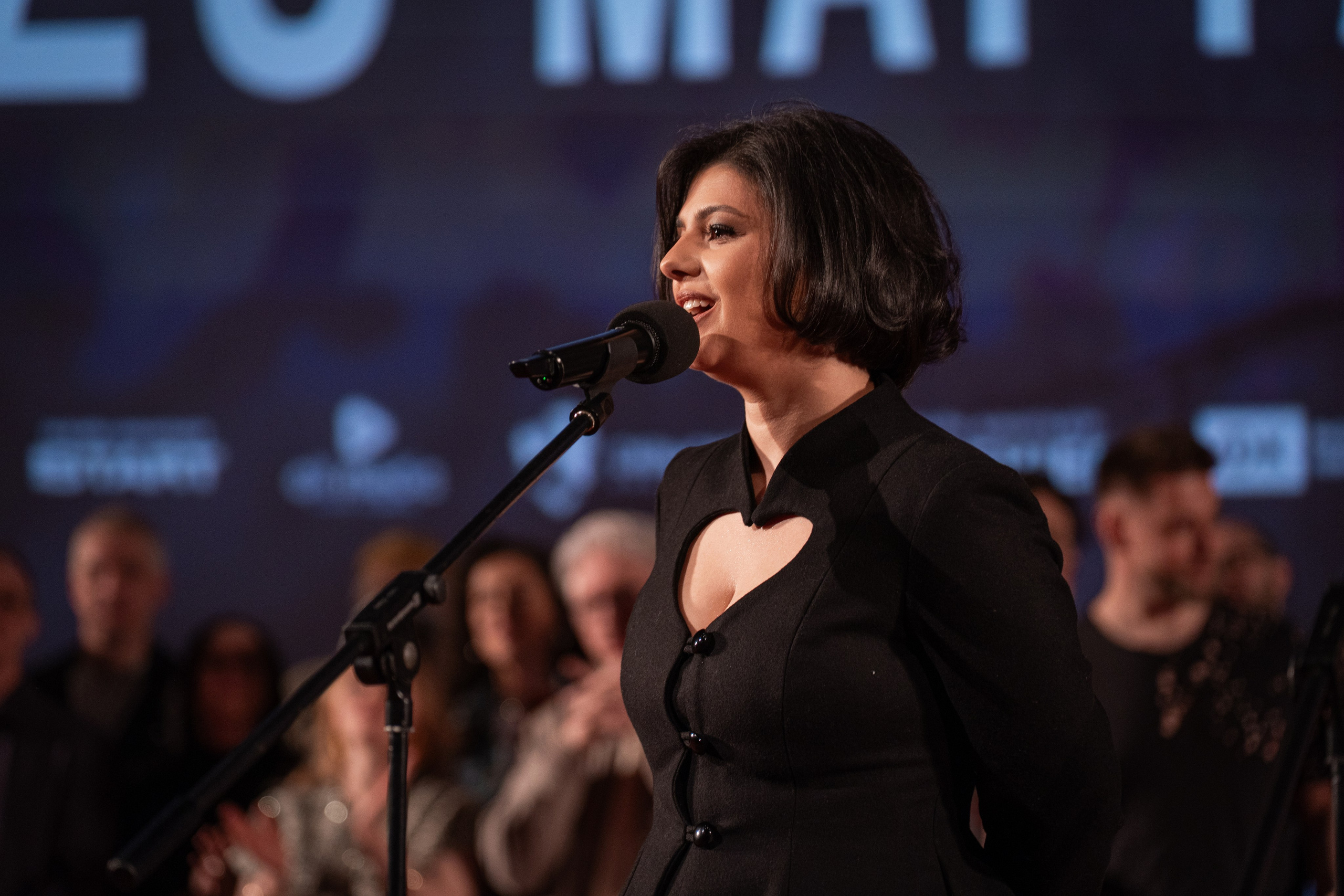 Твое сердце будет разбито. Премьера Твое сердце будет разбито. Фильм Твое сердце будет разбито. Твое сердце будет разбито смотреть. Каро 11 Октябрь