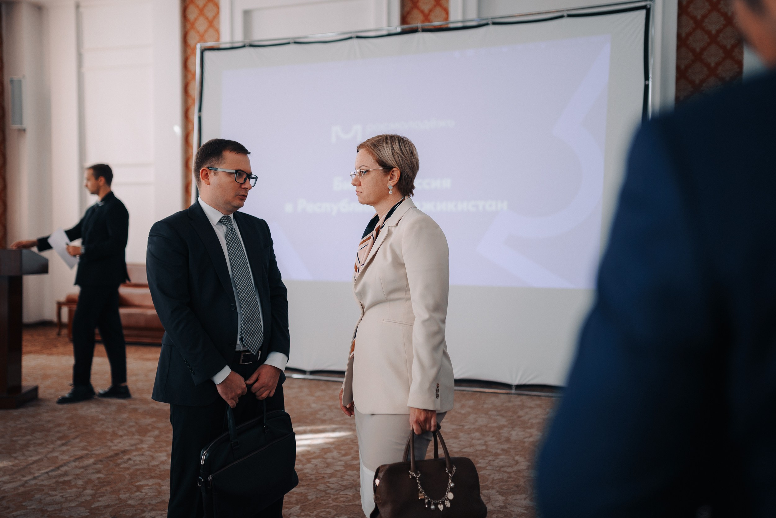 Бизнес-миссия в г. Душанбе «Росмолодежь». Портретный и Репортажный Фотограф Москва