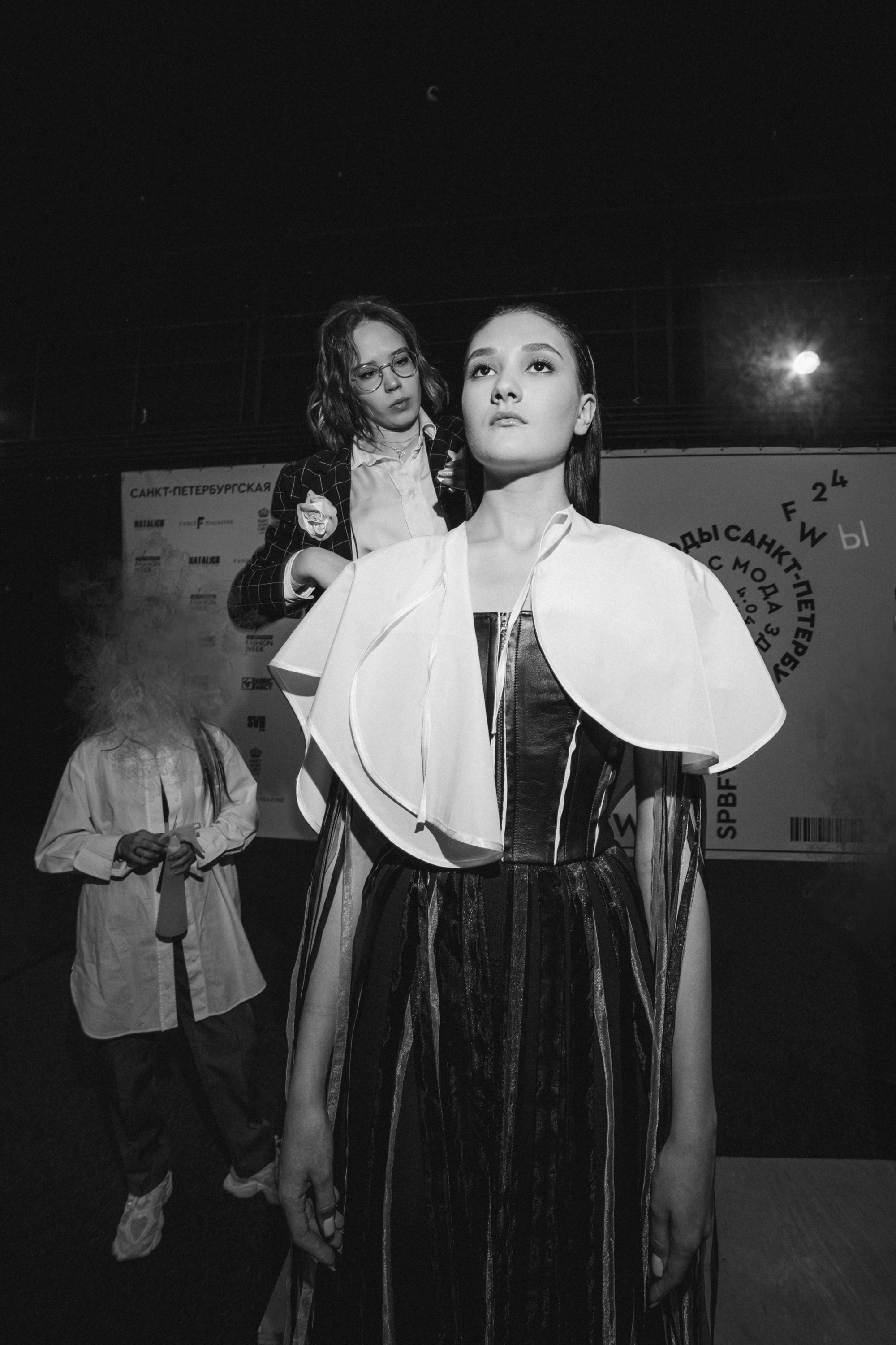 FASHION BACKSTAGE CHAPURIN and FABRIC FANCY SPbFW 2024. Репортажный и студийный фотограф в Санкт-Петербурге Марк Скворцов