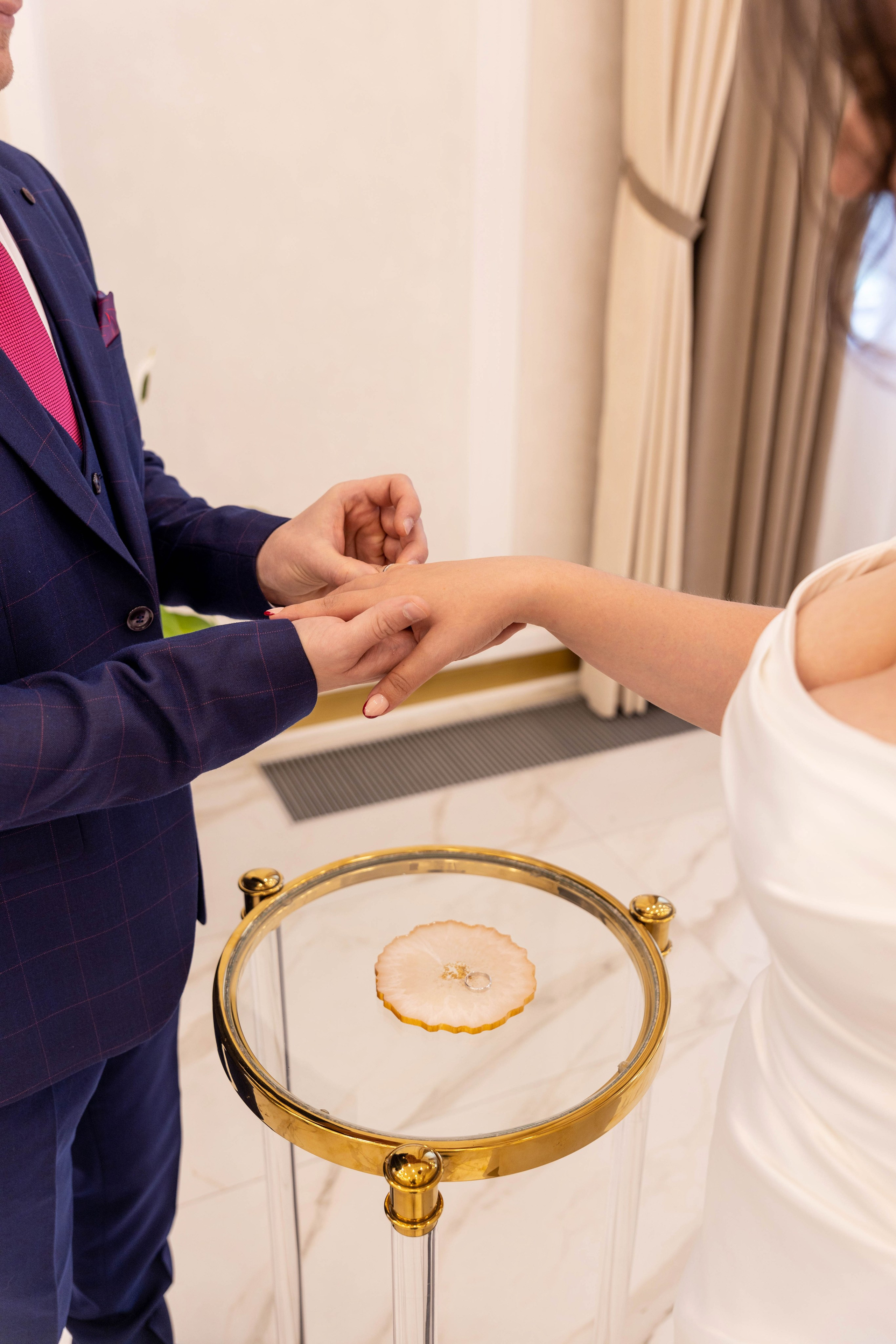 Свадебный день в Москве. Свадебный фотограф Александра Мяскова