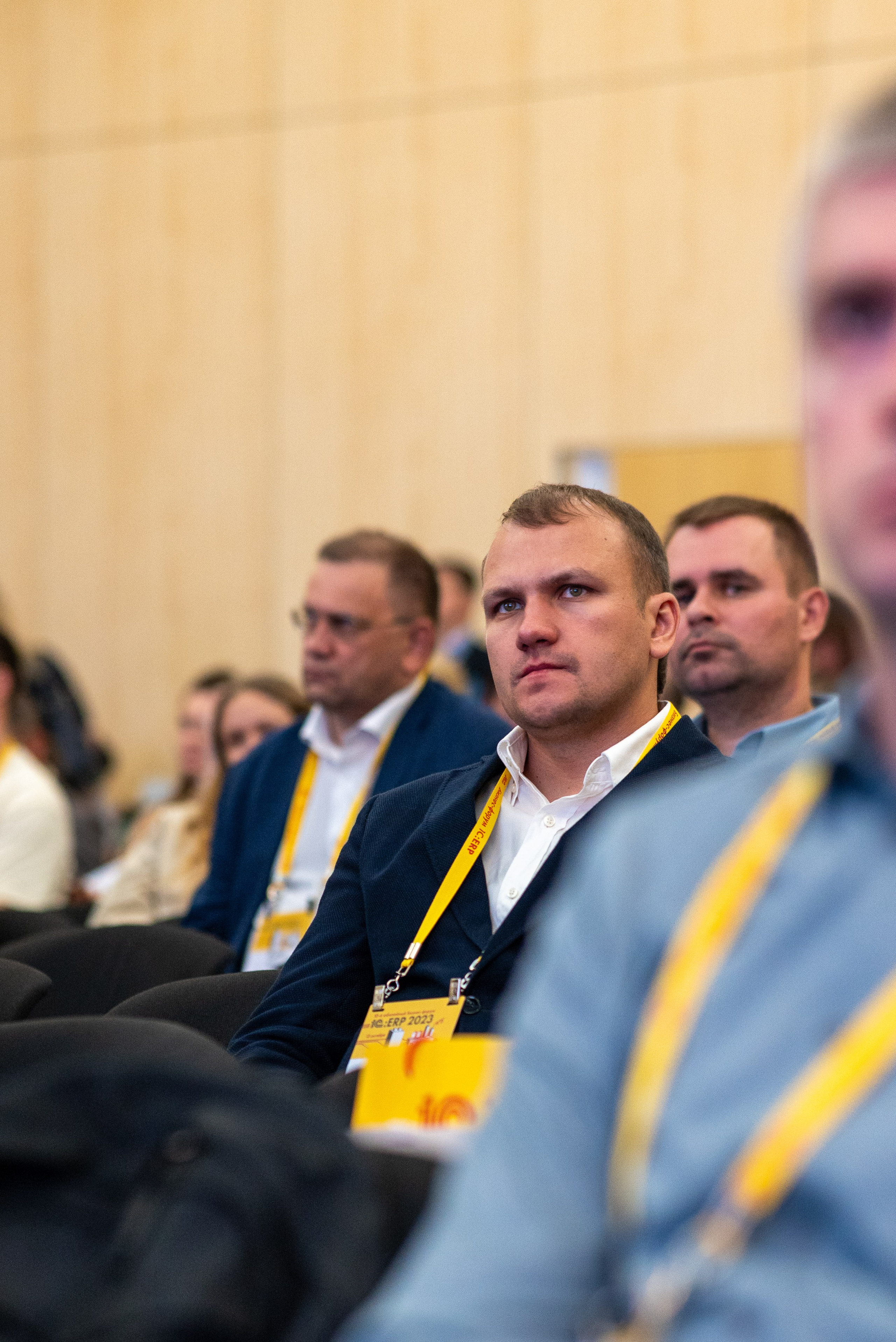 Форум 1С Крокус Сити Холл. Выпускные альбомы Москва и МО. Школьный и семейный фотограф