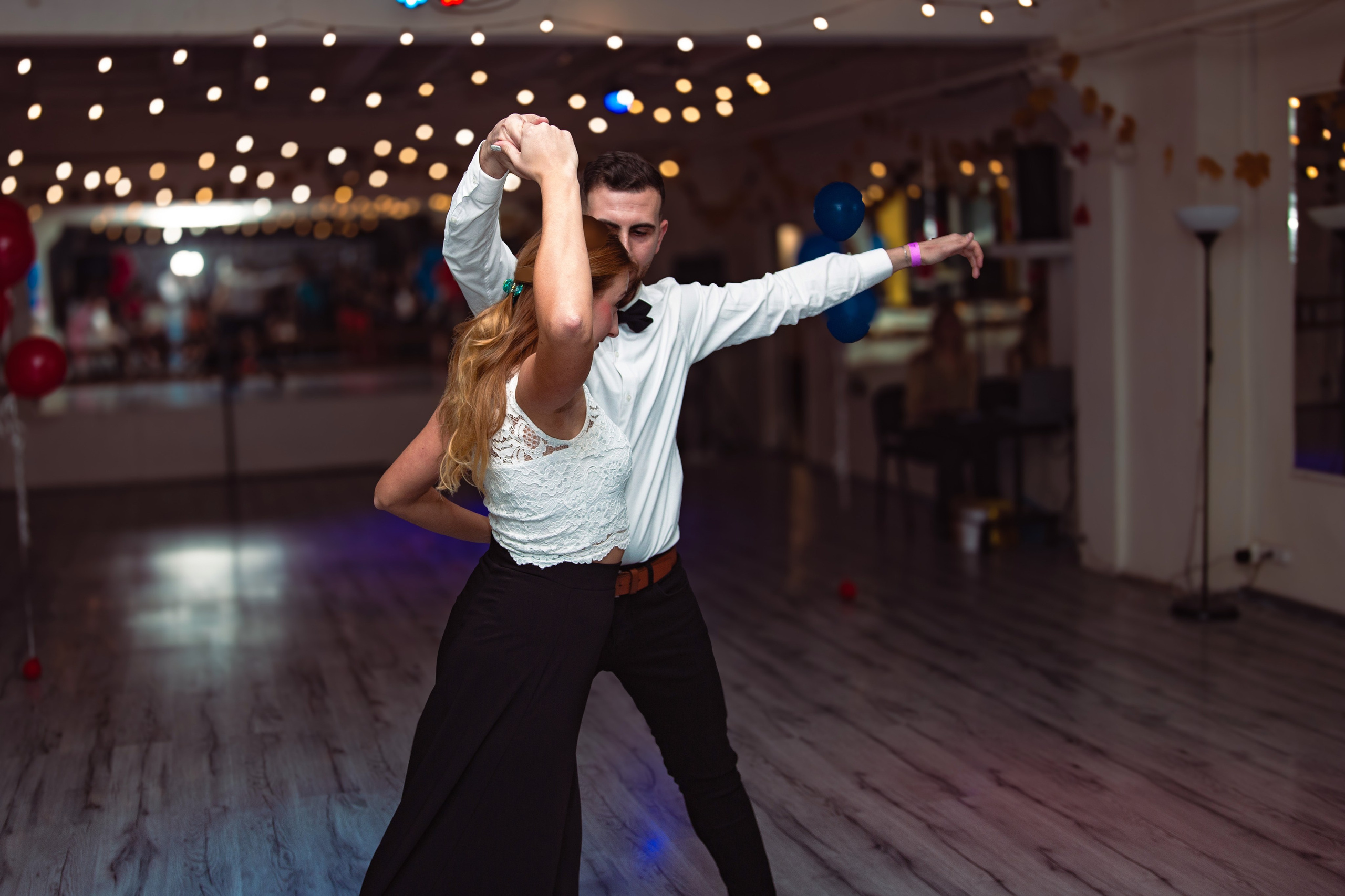 Dance cafe вечеринка