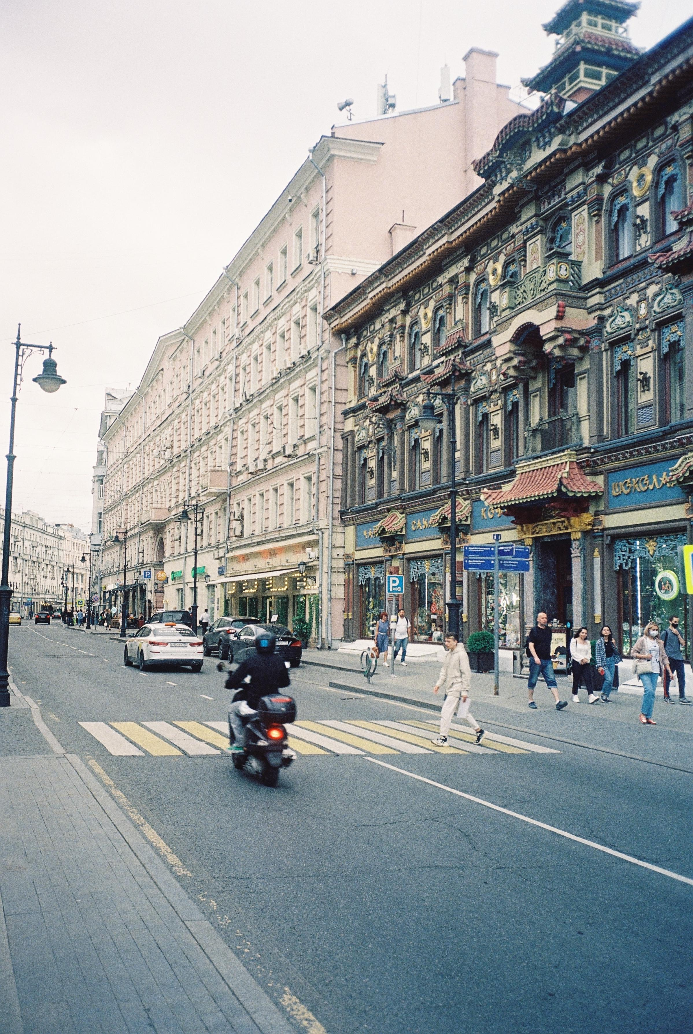 Moscow. @tomrus: Рустам Шагиморданов — фотограф