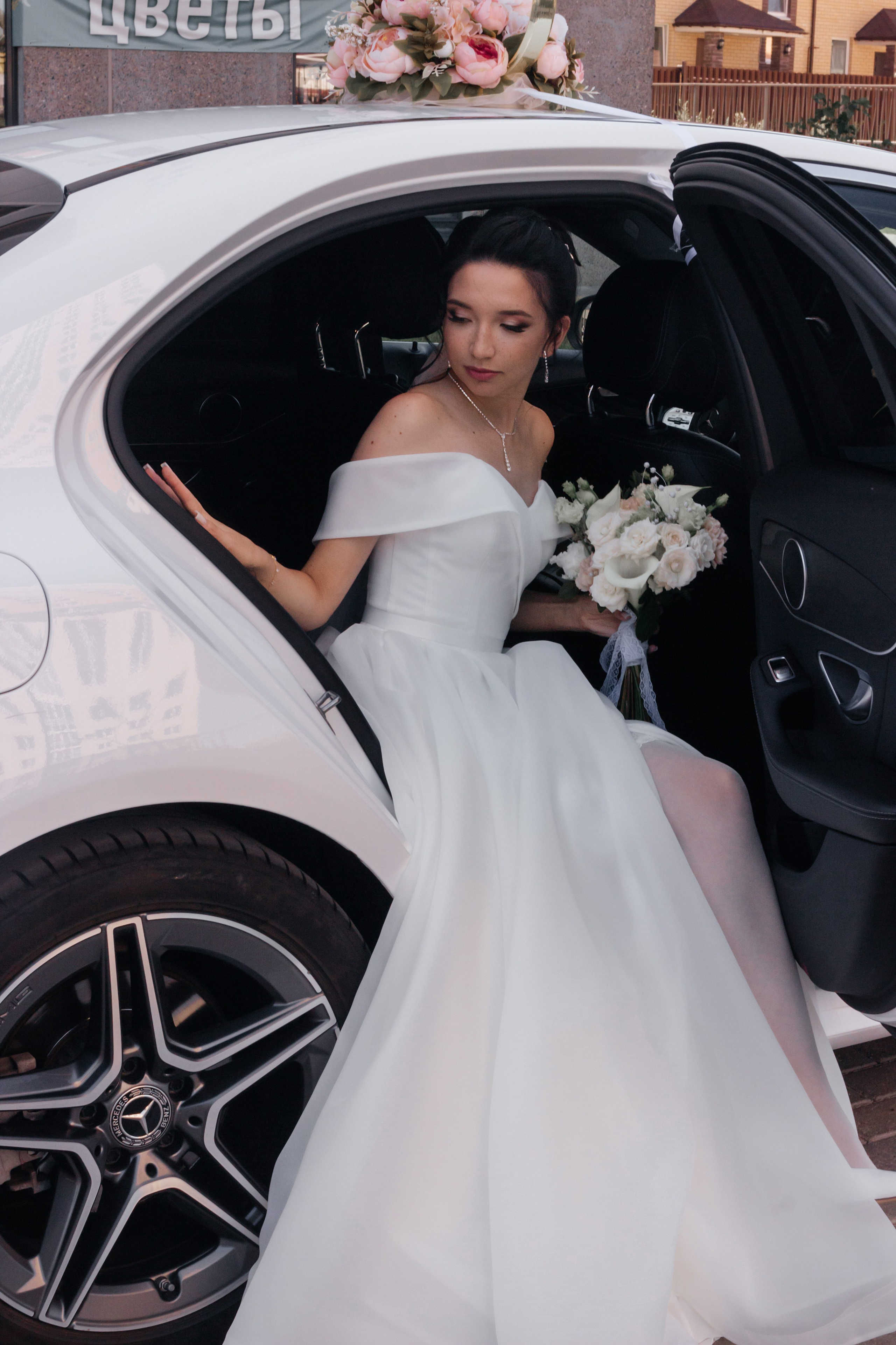 Свадебная съемка Лены и Никиты на Стрелке и в Ресторане Парус на Гребном канале. Свадебный фотограф и фотограф Love-Store в Нижнем Новгороде Анастасия