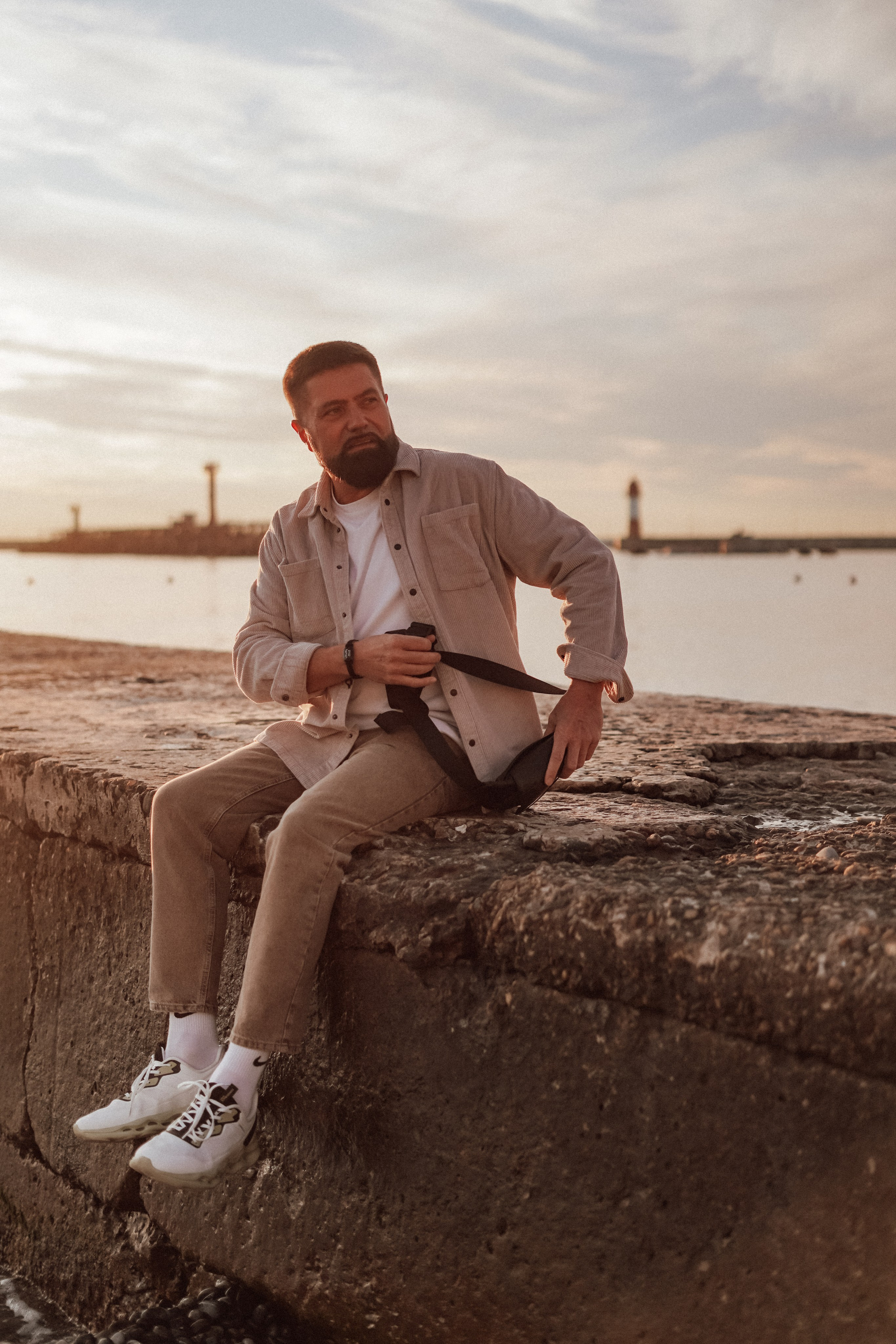 Фотосессия для Николая в морпорту и на ж/д вокзале Сочи. Фотограф в Сочи и Абхазии | Фототуры | September Air