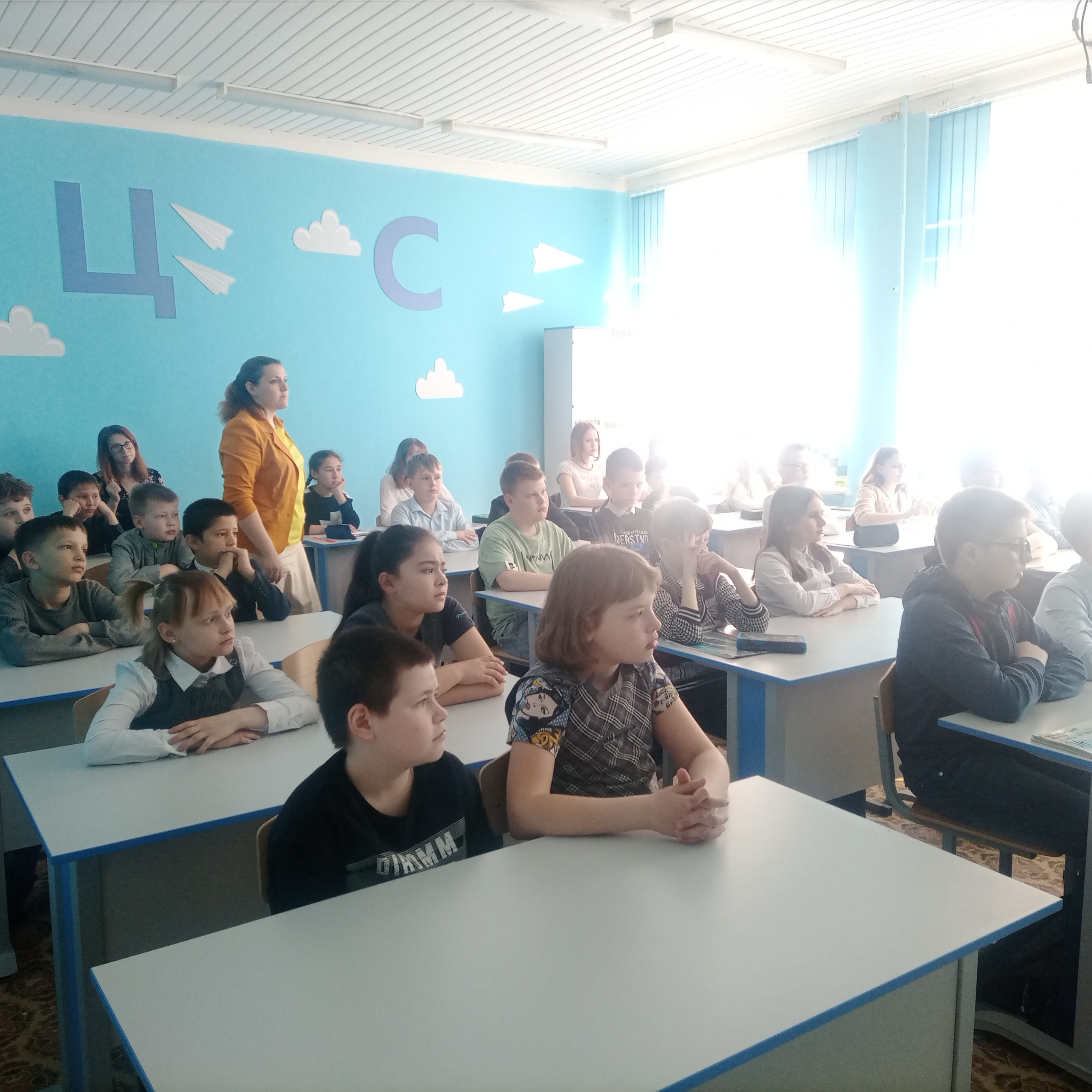 Лекция по теме «Фронтовая собака» для учащихся 5 и 6 классов школы № 29. НРОО КЦ "Собаковод"