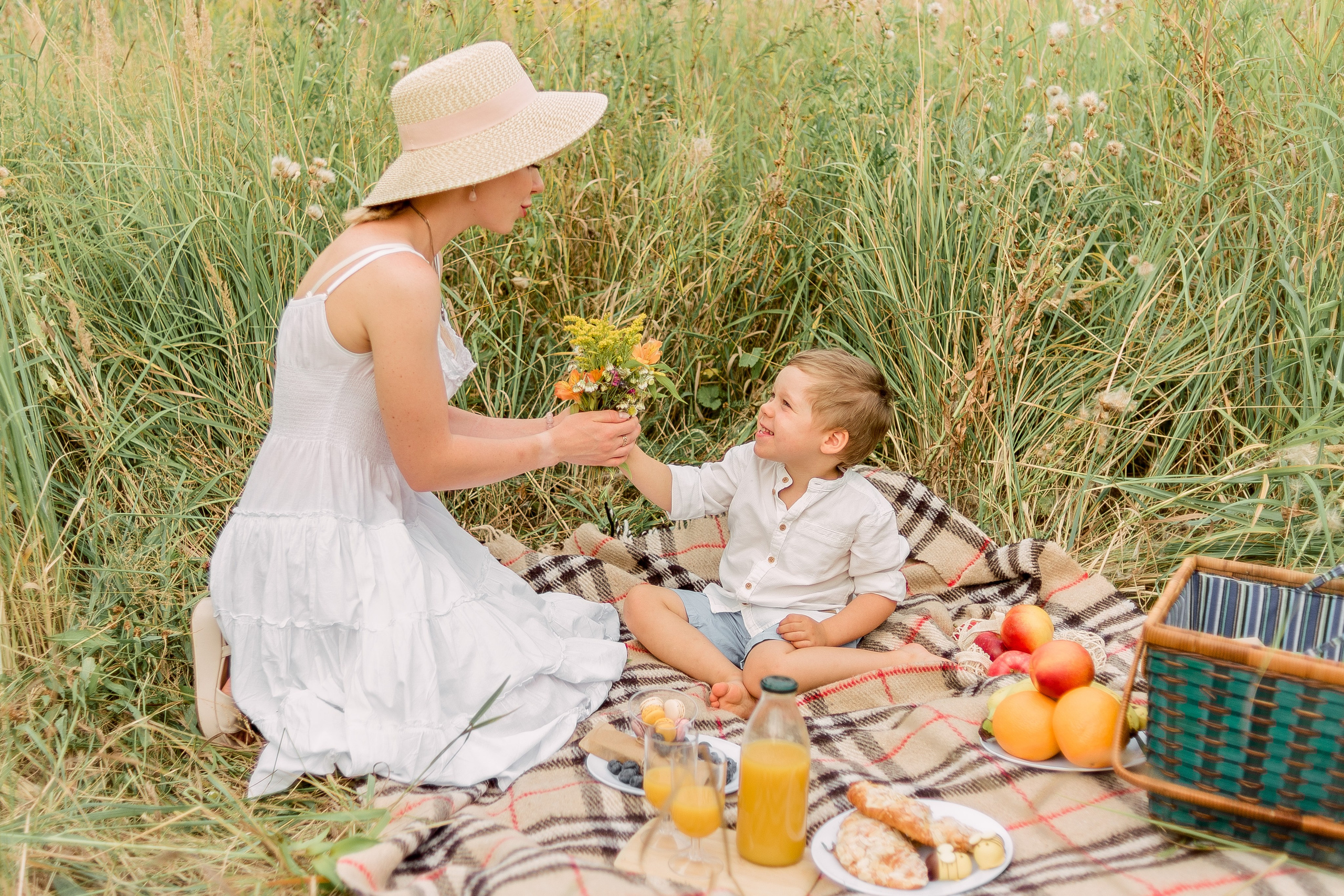 В поле. Фотограф Юлия Попова