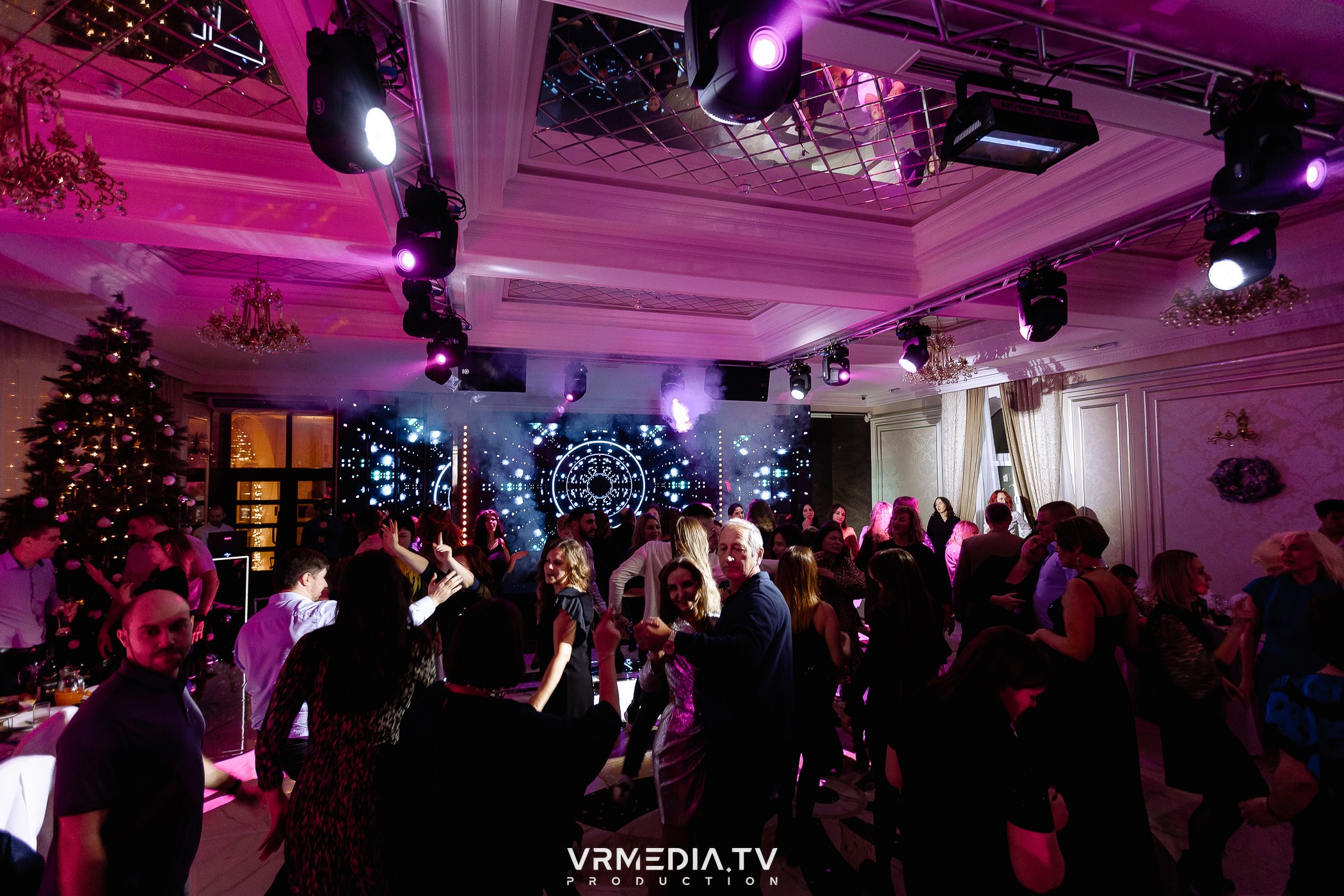 Новогодний вечер в ресторане «Лазурный Берег»