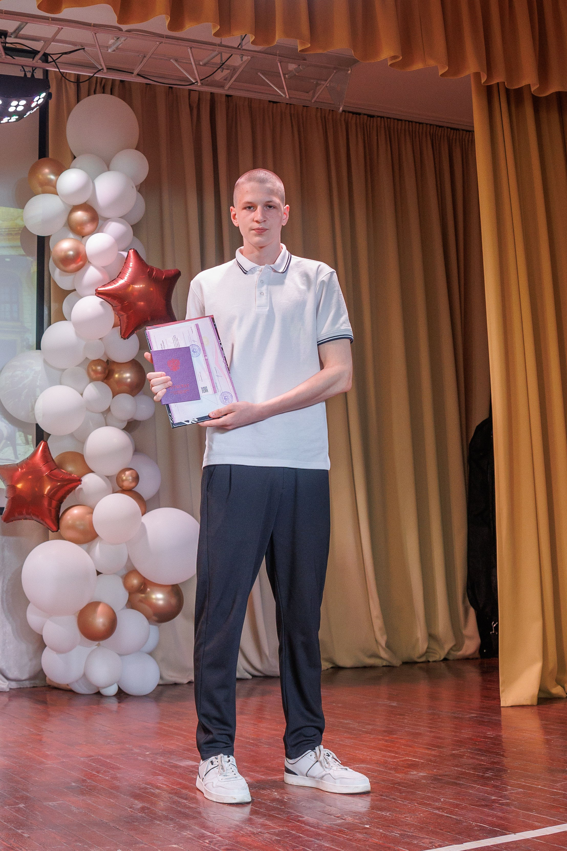 Вручение аттестатов. Свадебный и семейный фотограф в Новосибирске Ирина Дорошкова