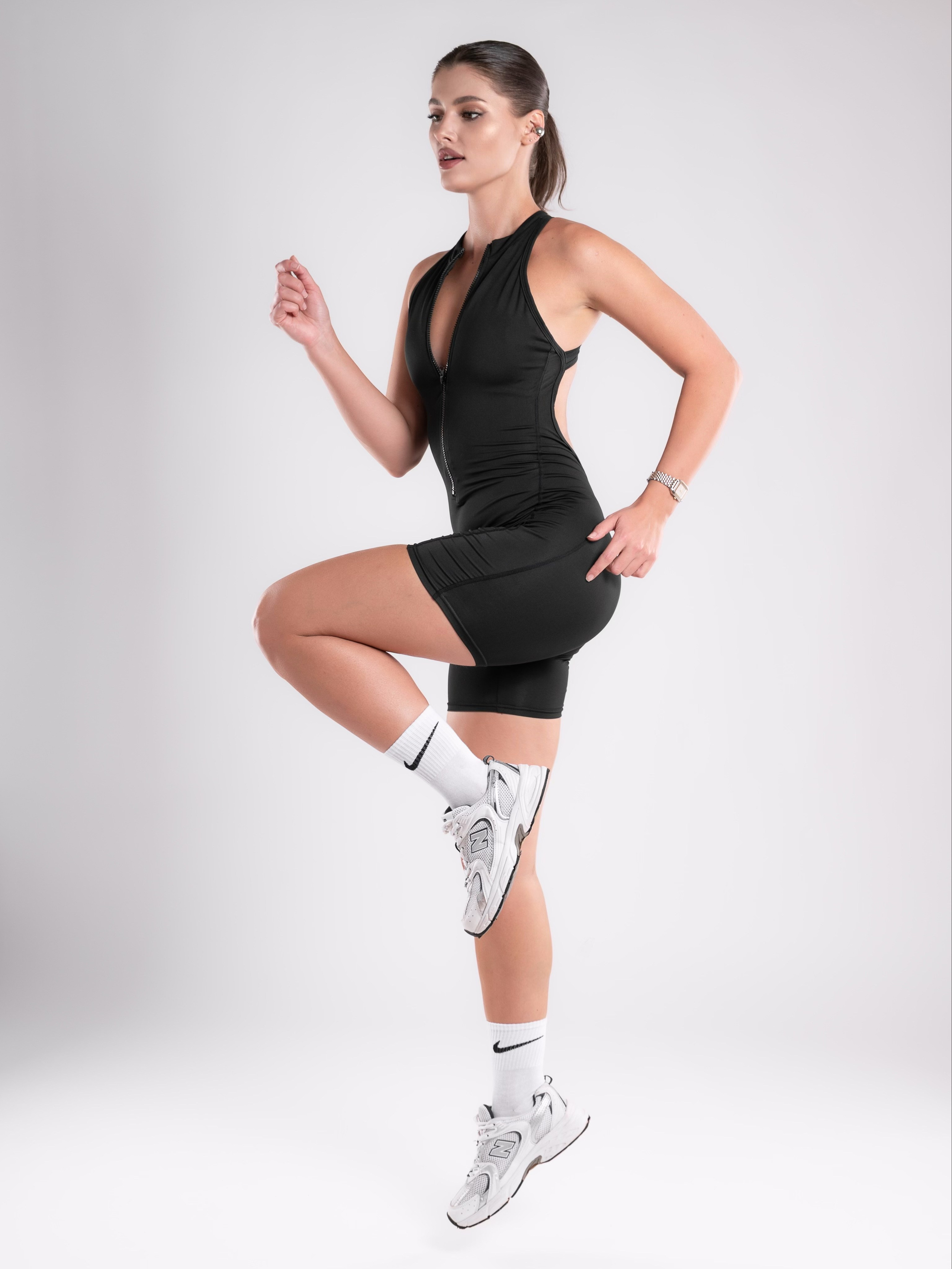 Спортивный комбинезон. Предметный фотограф, фото для маркетплейсов Пятигорск, КМВ